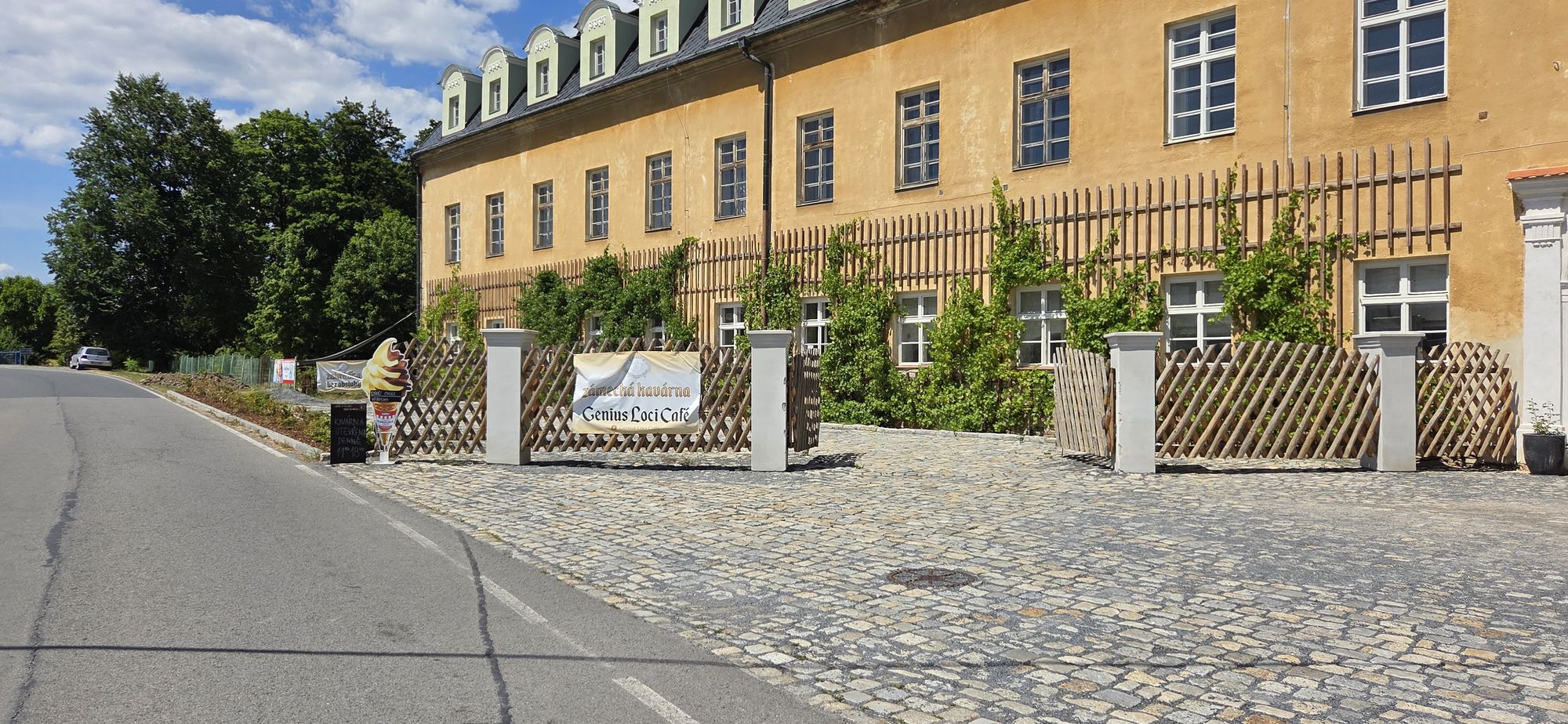 GENIUS LOCI Café foto 5