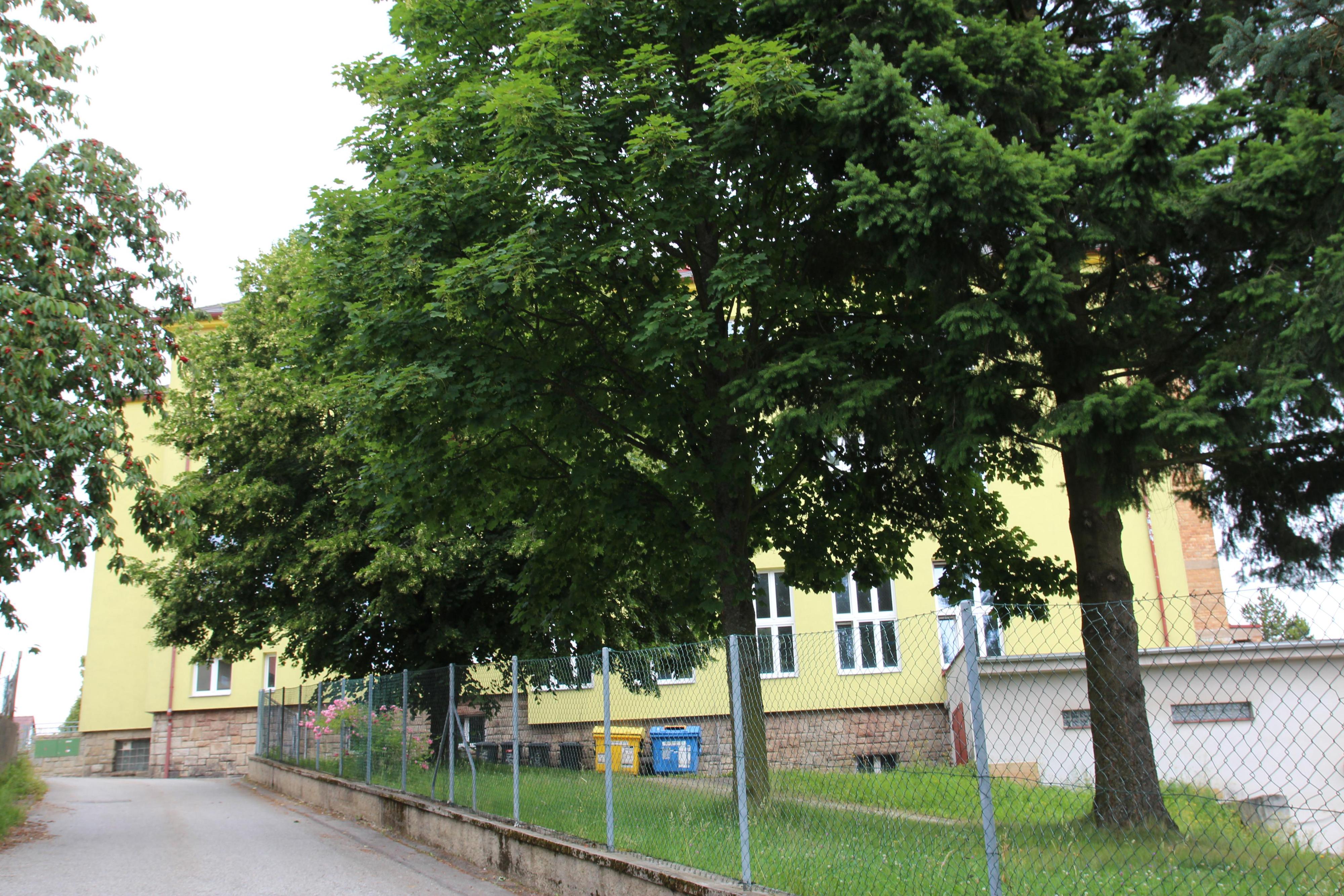 ZUŠ F. Pišingera, Benešov nad Černou foto 2