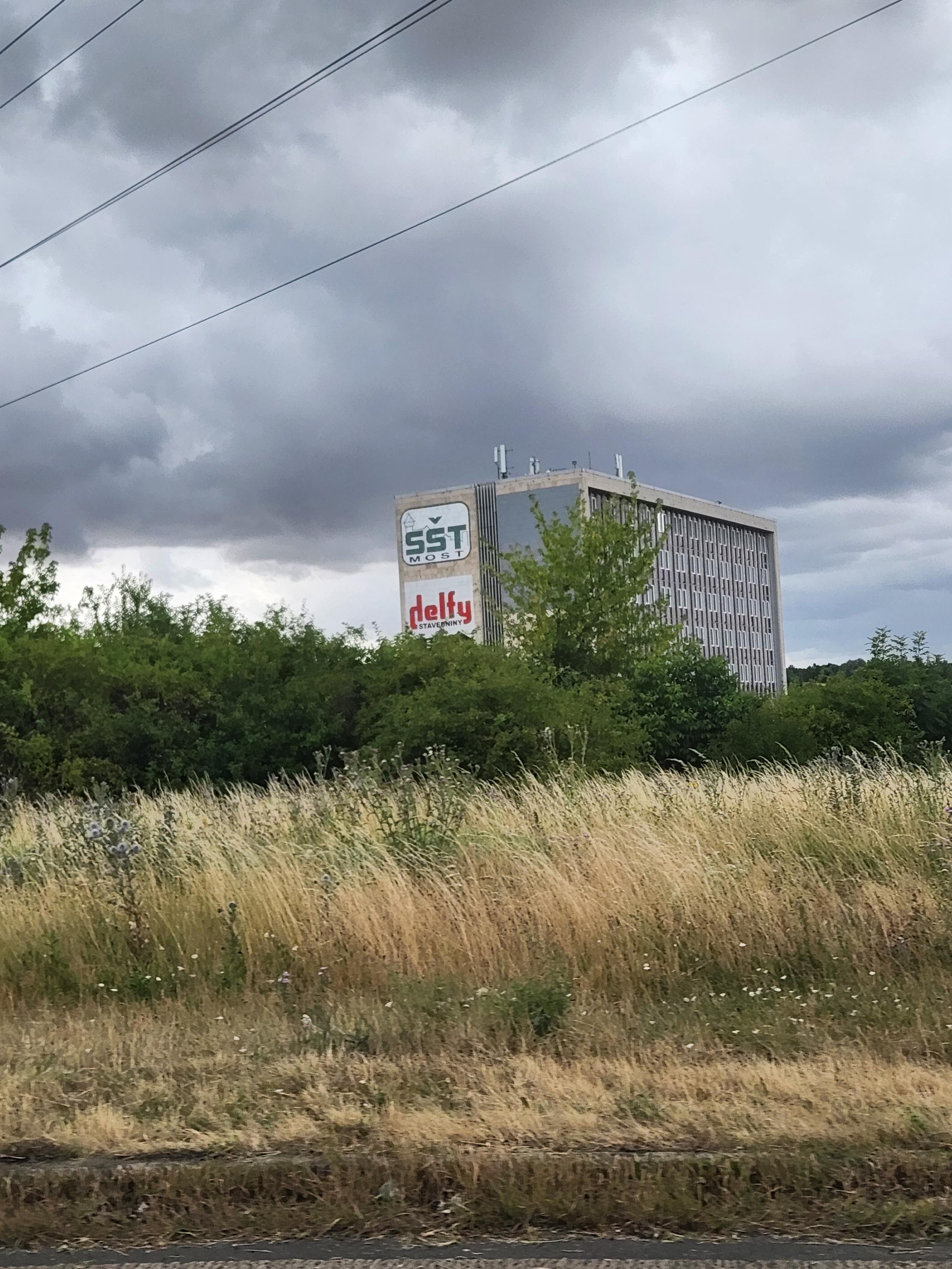 Střední škola technická - Školní jídelna foto 3