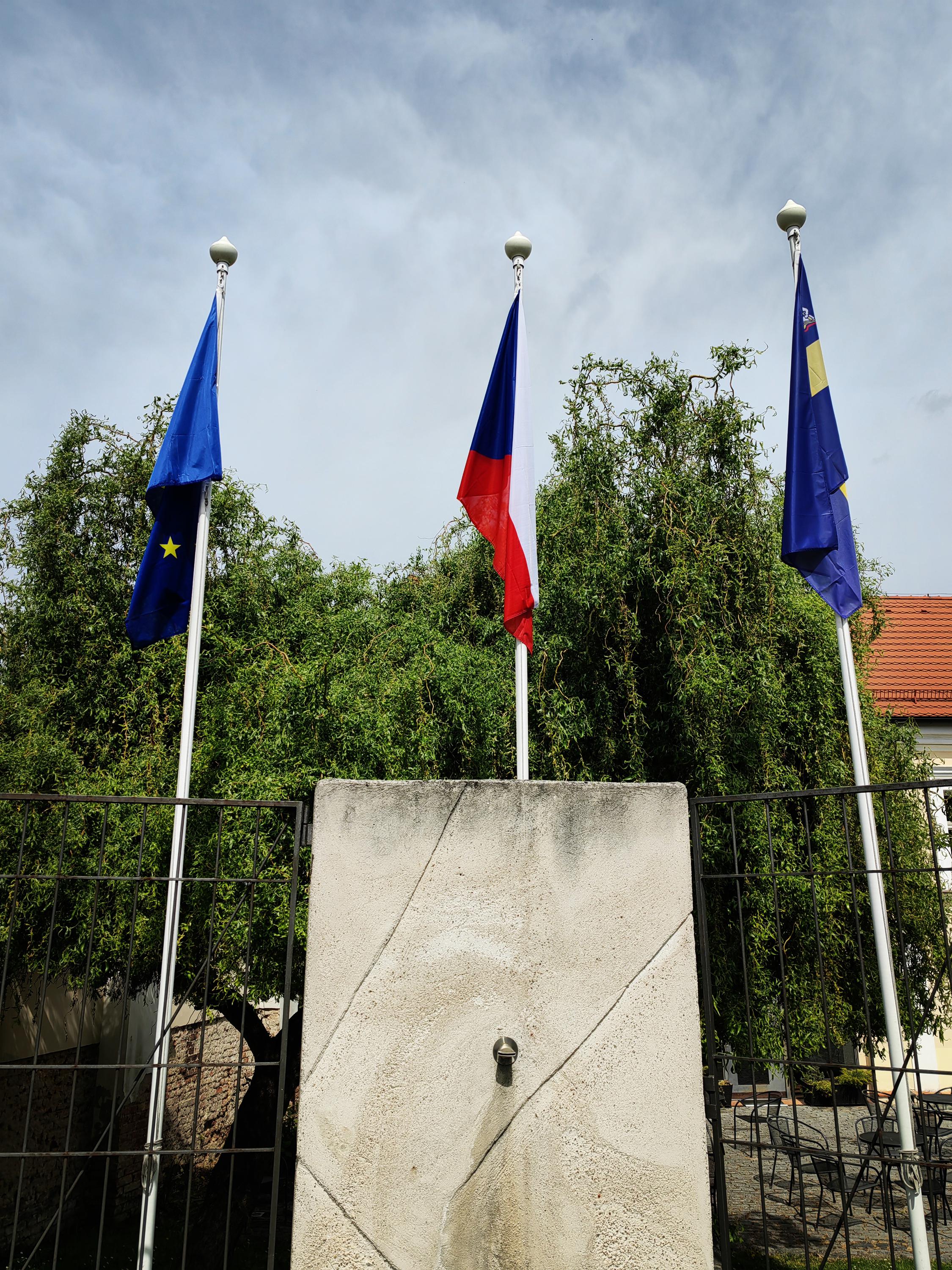 Úřad městské části Praha-Dolní Chabry foto 4