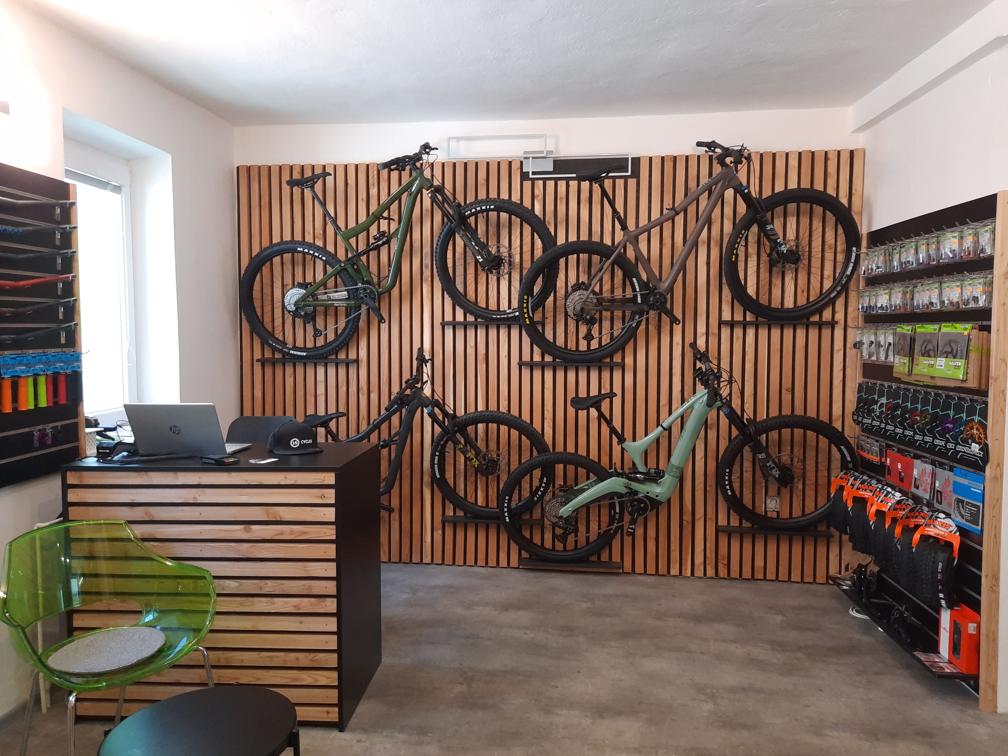 16 Cycles foto 5