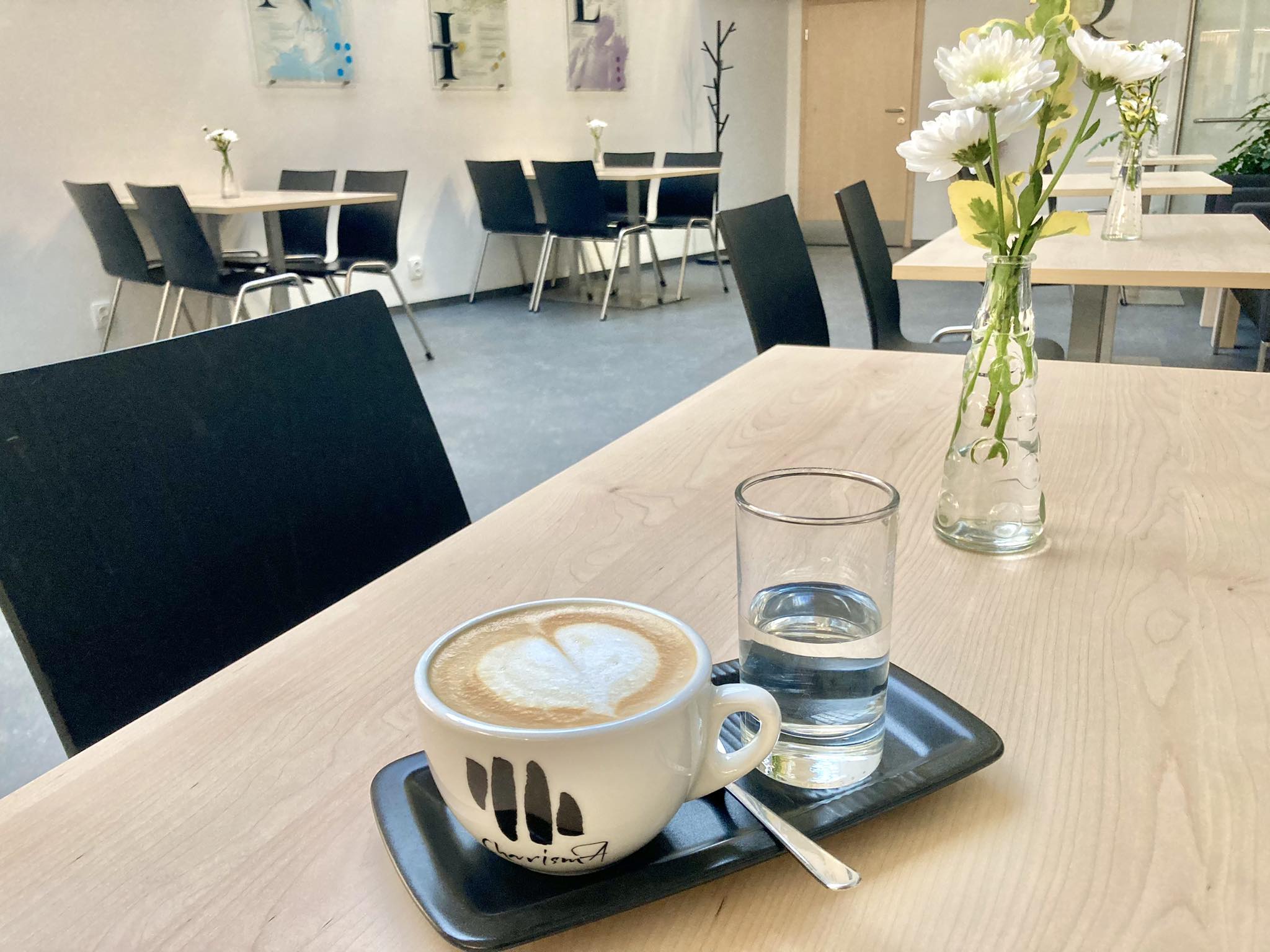 Kavárna Knihovna foto 4