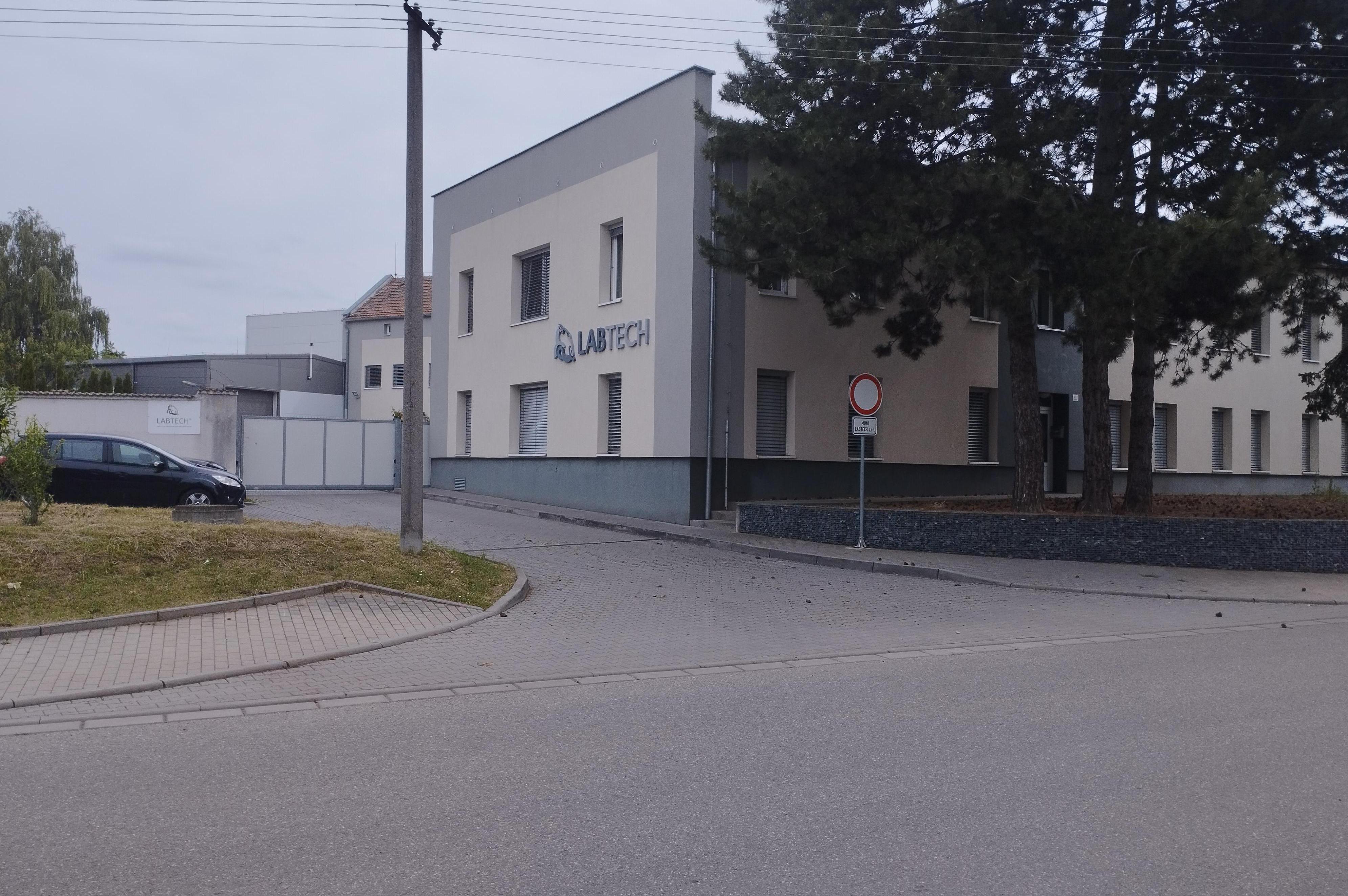 LABTECH s.r.o.