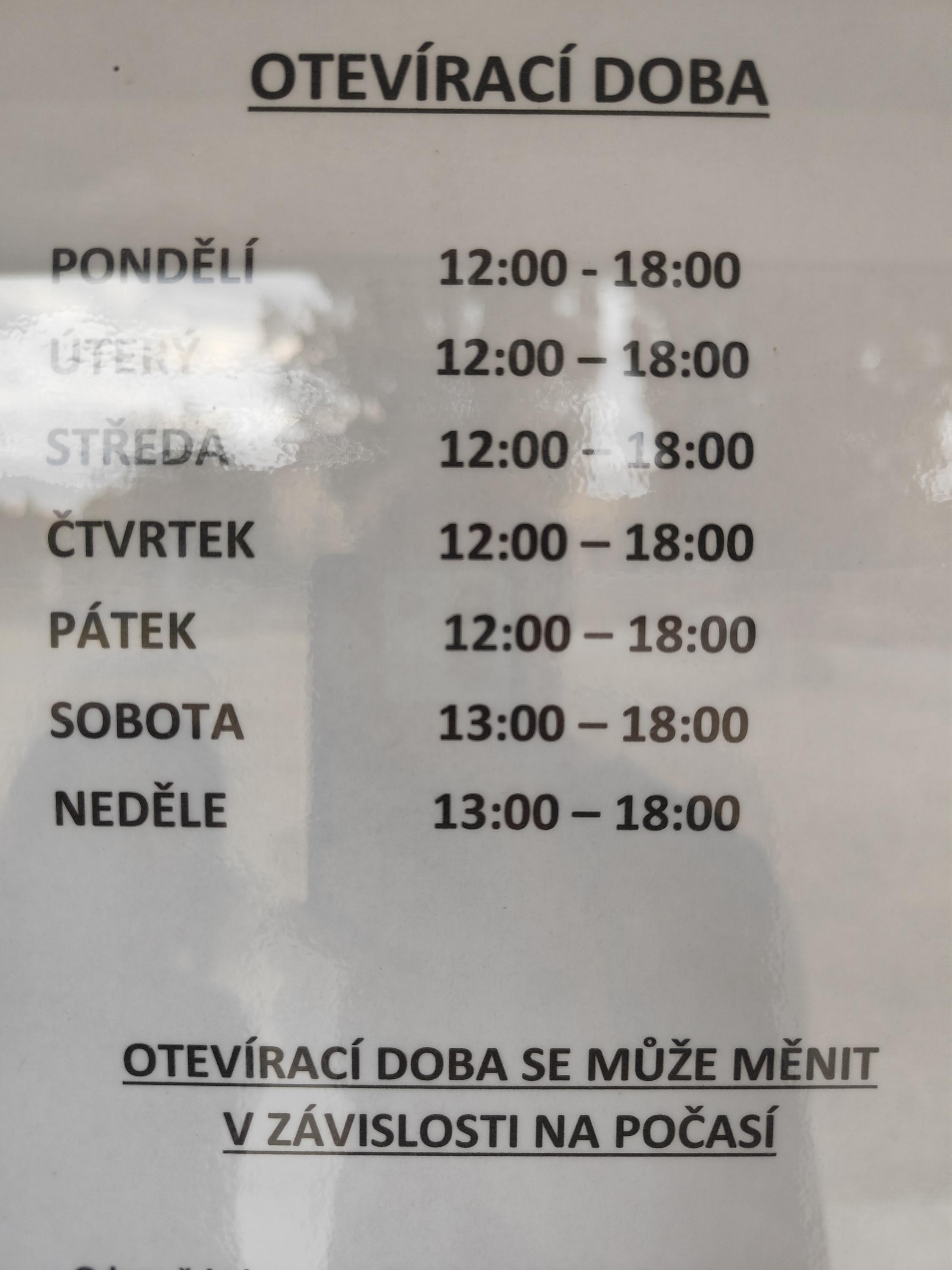 Zmrzlinový stánek U Stadionu foto 2