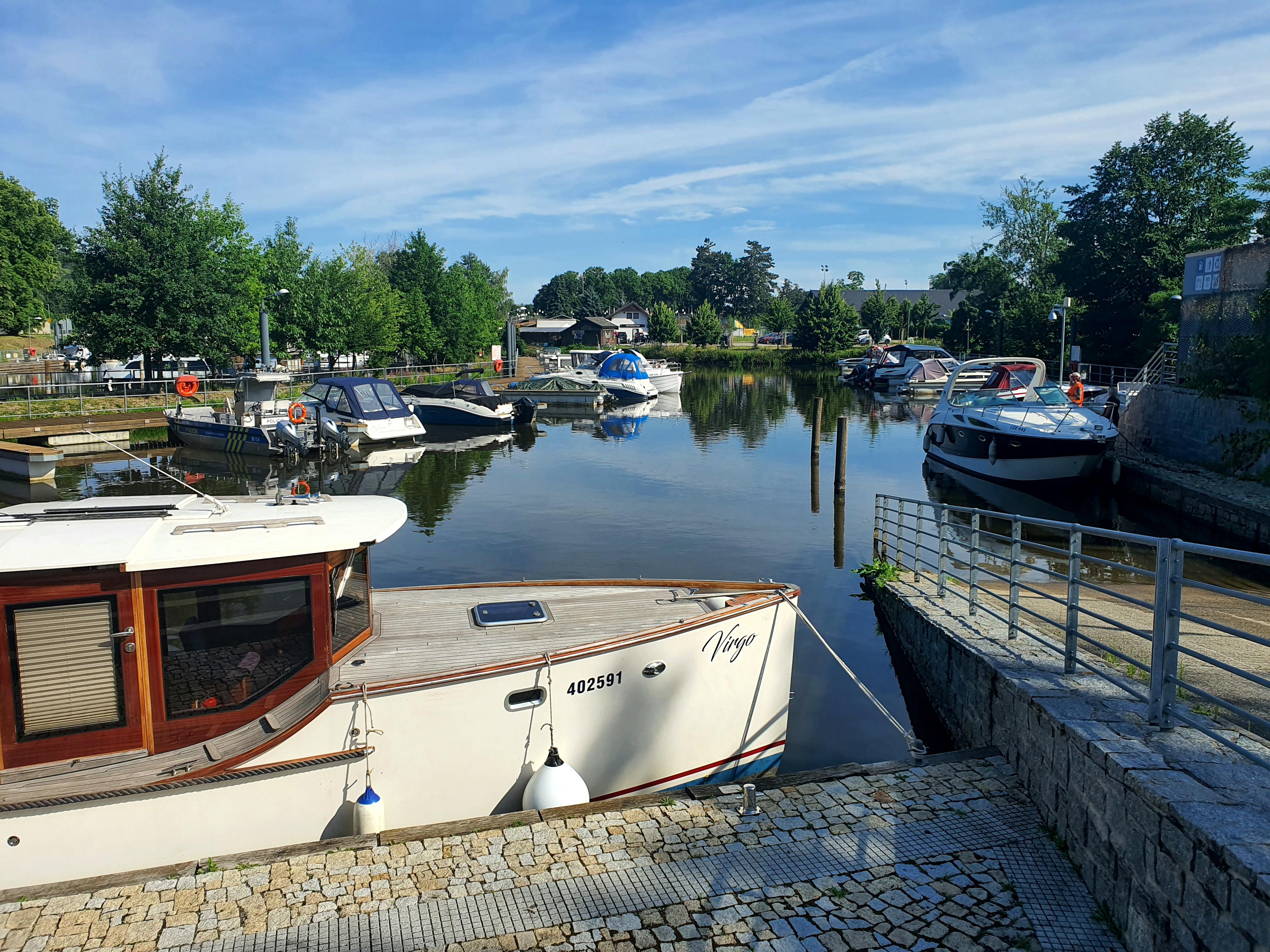 Sportovní přístav Hluboká nad Vltavou foto 2