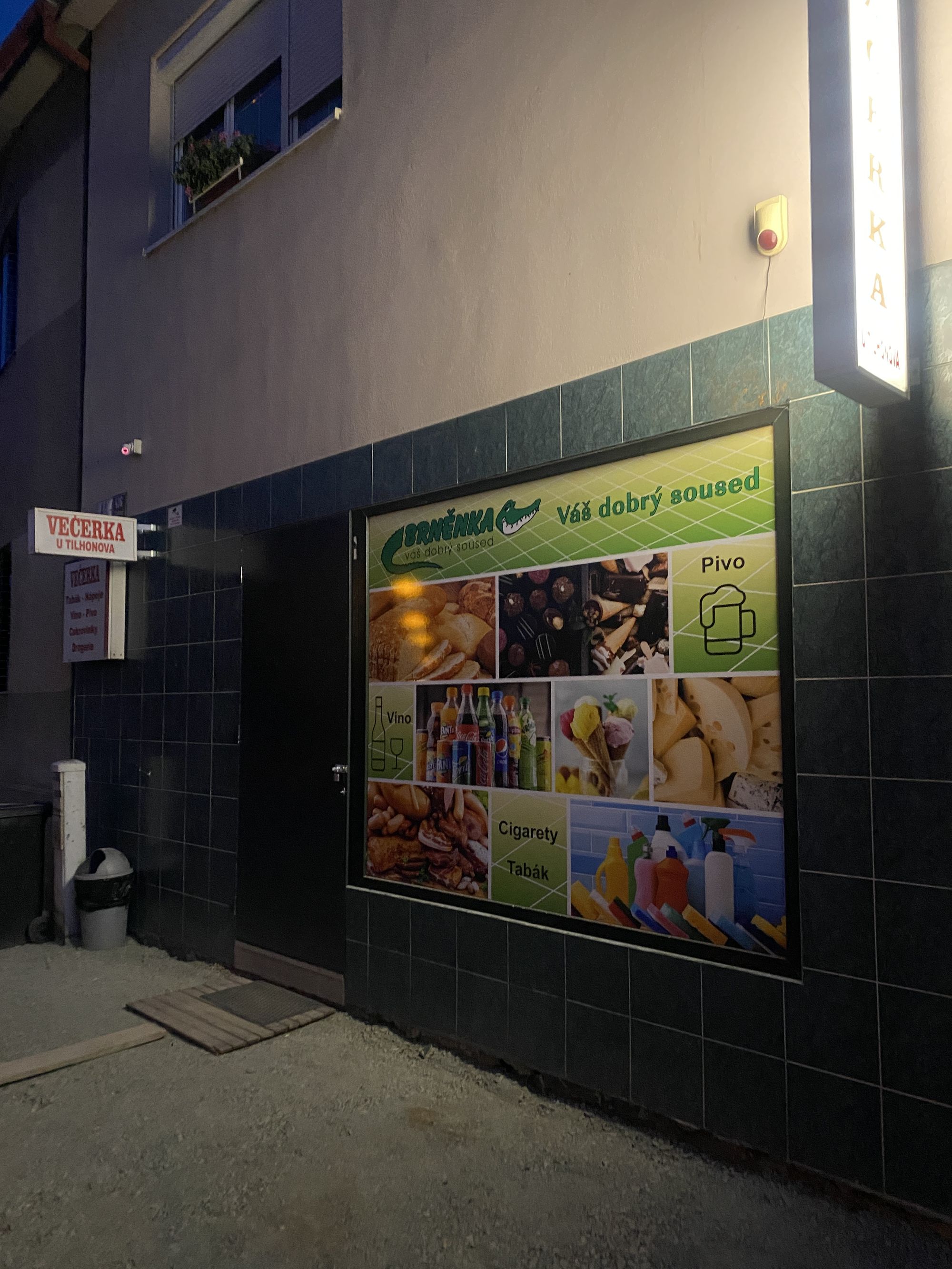 Brněnka - potraviny večerka foto 2