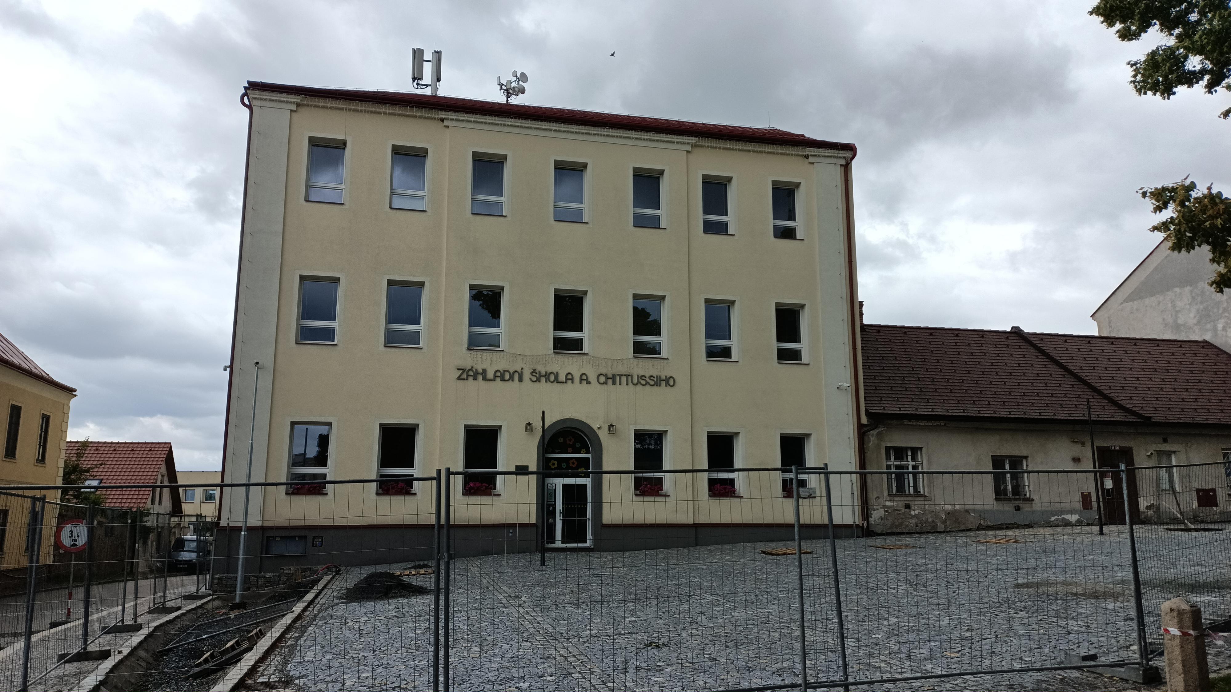 ZŠ Ronov nad Doubravou foto 3