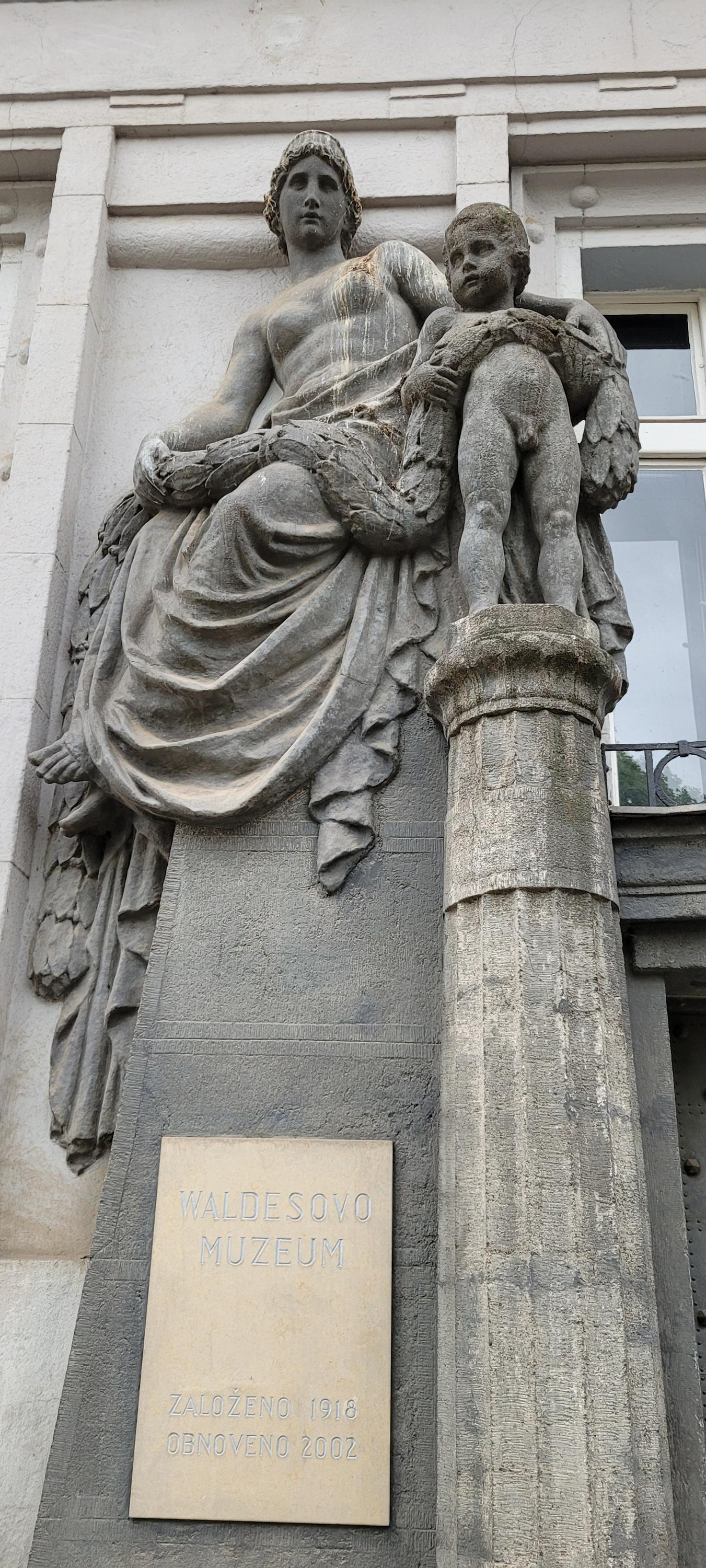 Galerie DESET - Waldesovo muzeum foto 2
