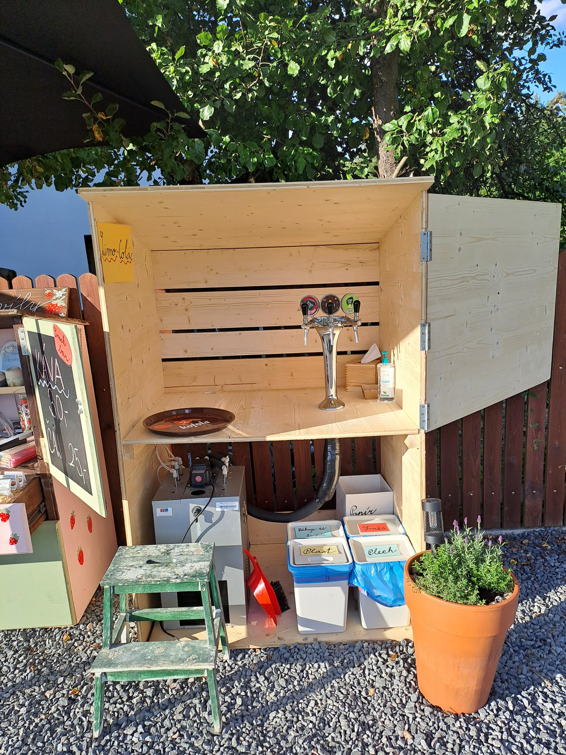 Samoobslužný bar u jahodové Víly foto 4