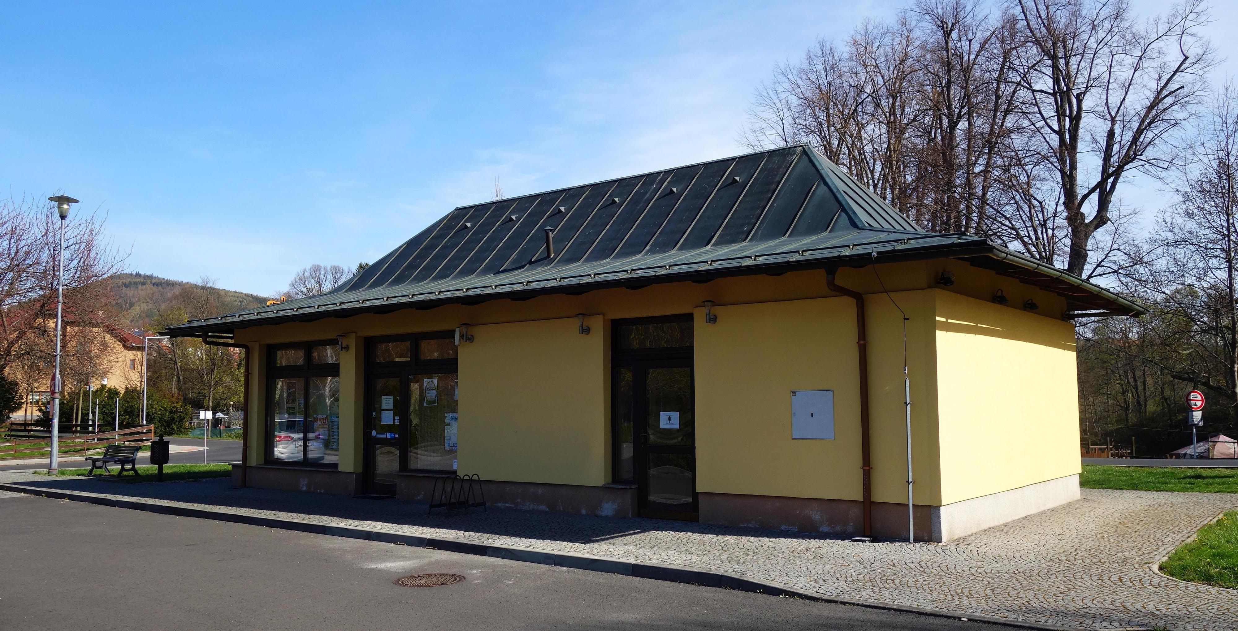 Informační centrum a stáčírna minerálních vod foto 5