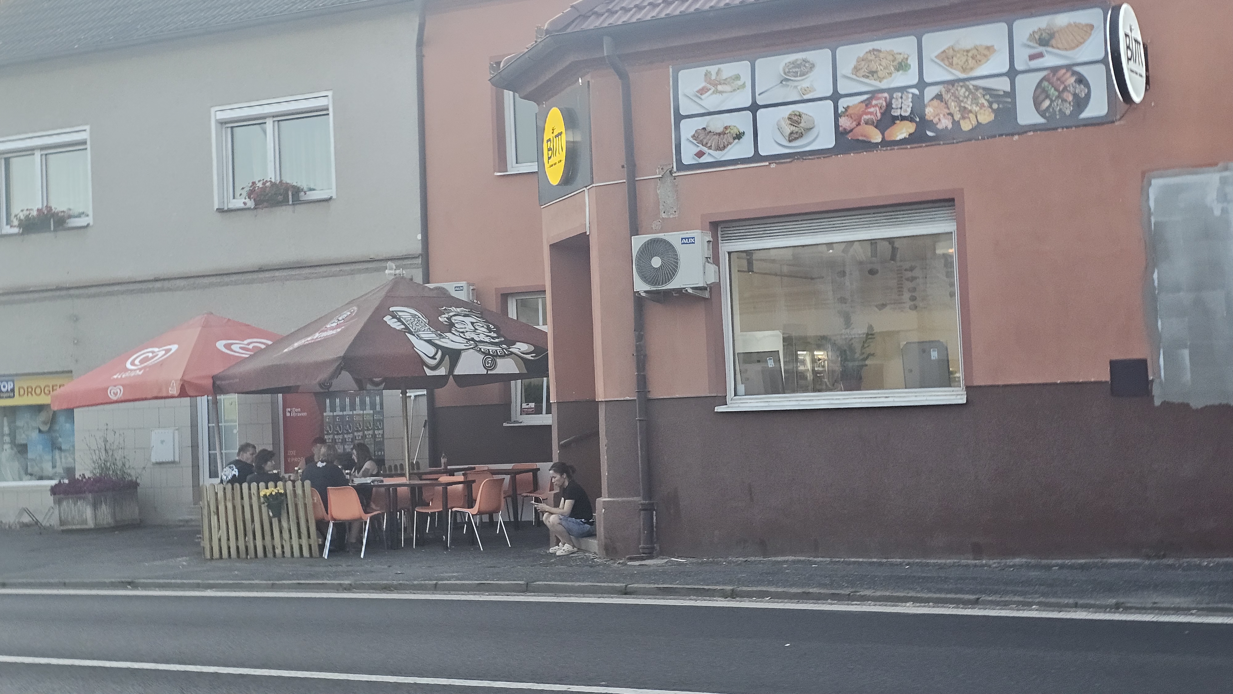 Asia 79 foto 5