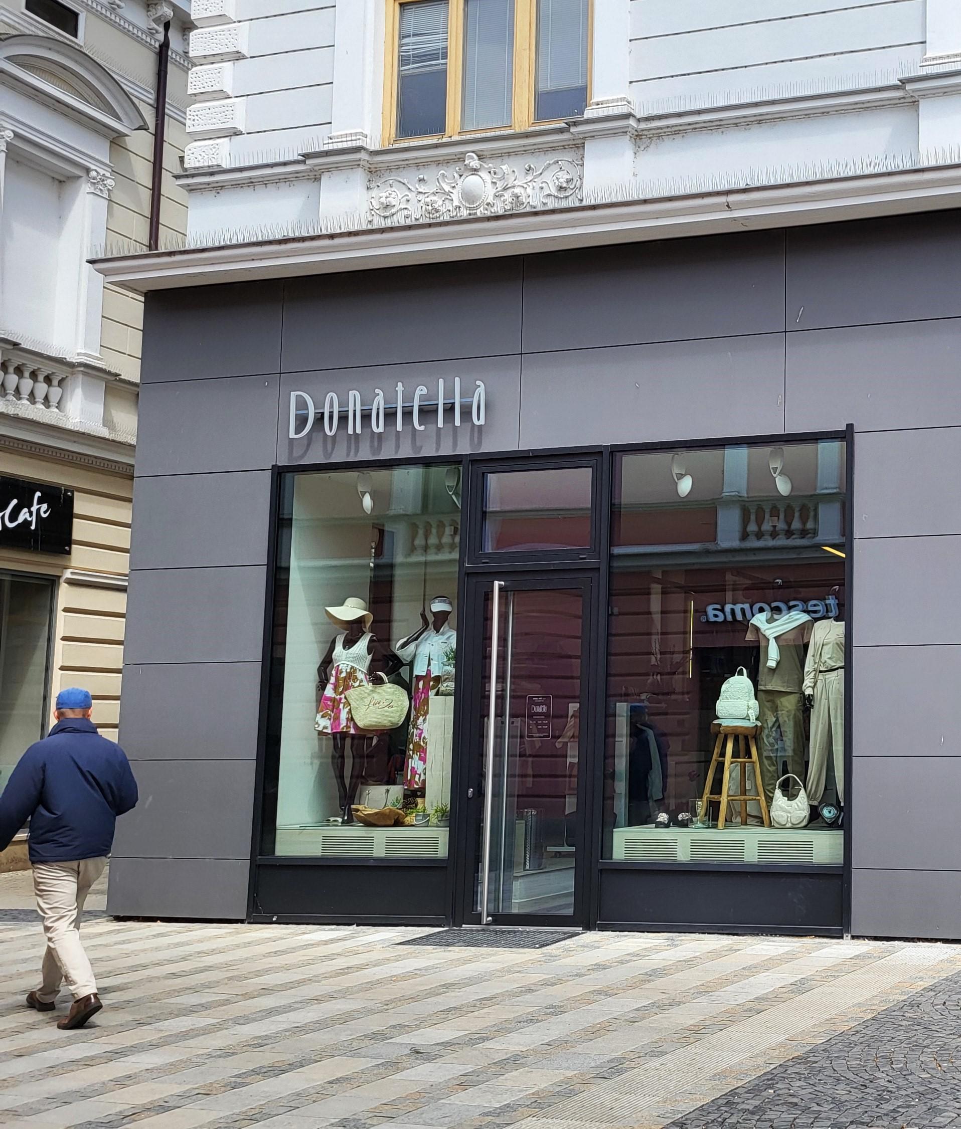 Donatella - luxusní italská móda foto 2