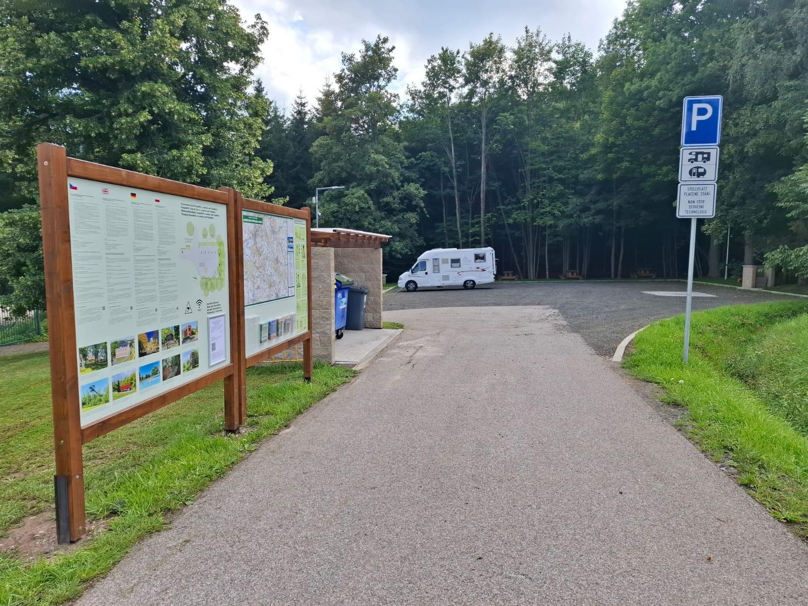 Karavanové stání Koupaliště foto 2