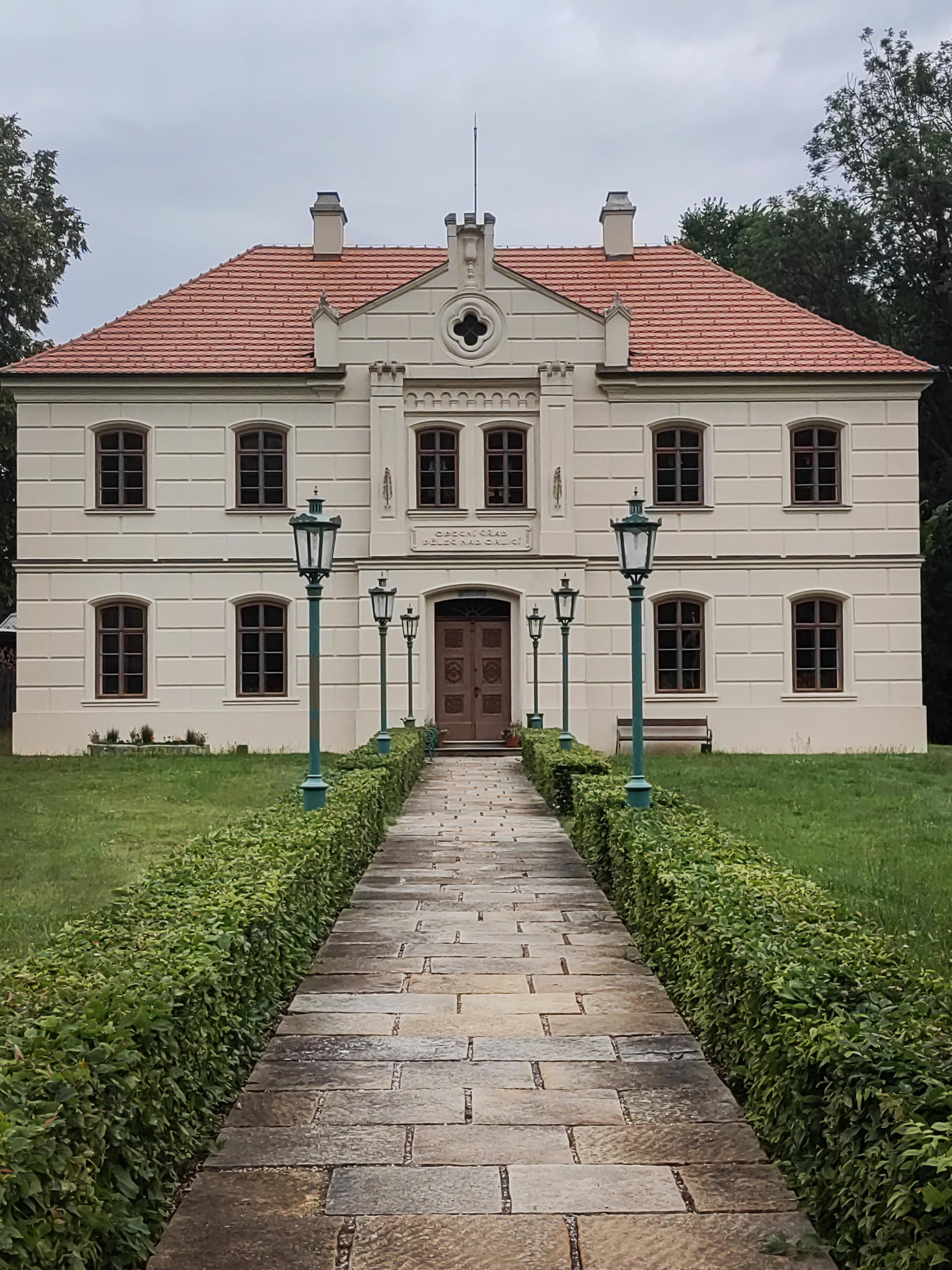Běleč nad Orlicí - obecní úřad foto 5