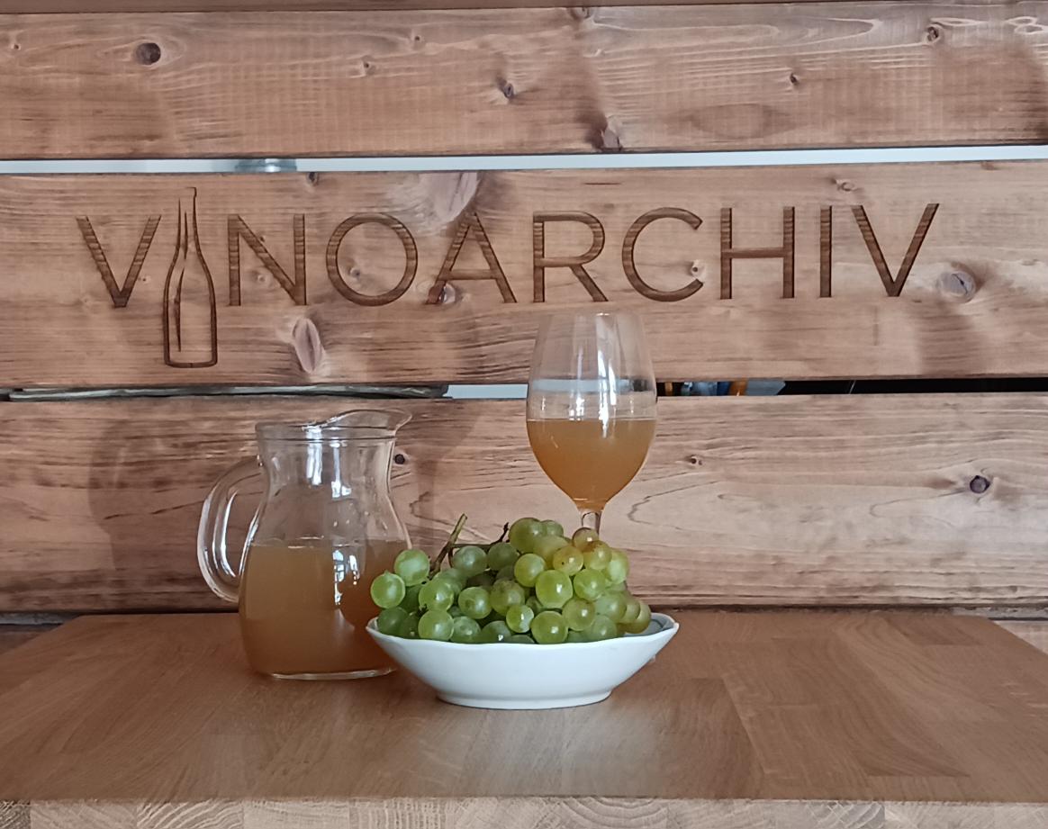 Vinoarchiv - vinotéka foto 3