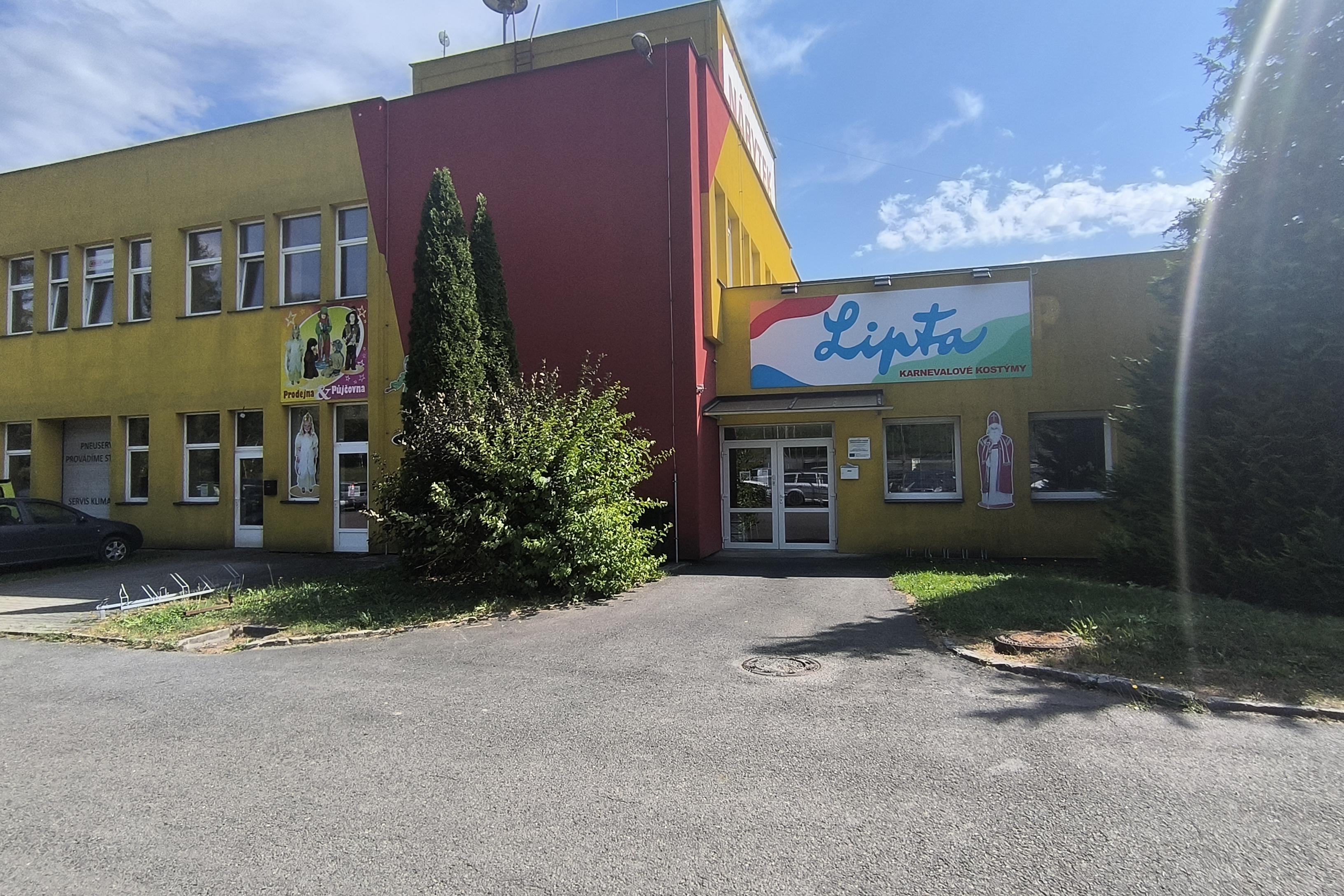 LIPTA - TDP a.s. karnevalové kostýmy