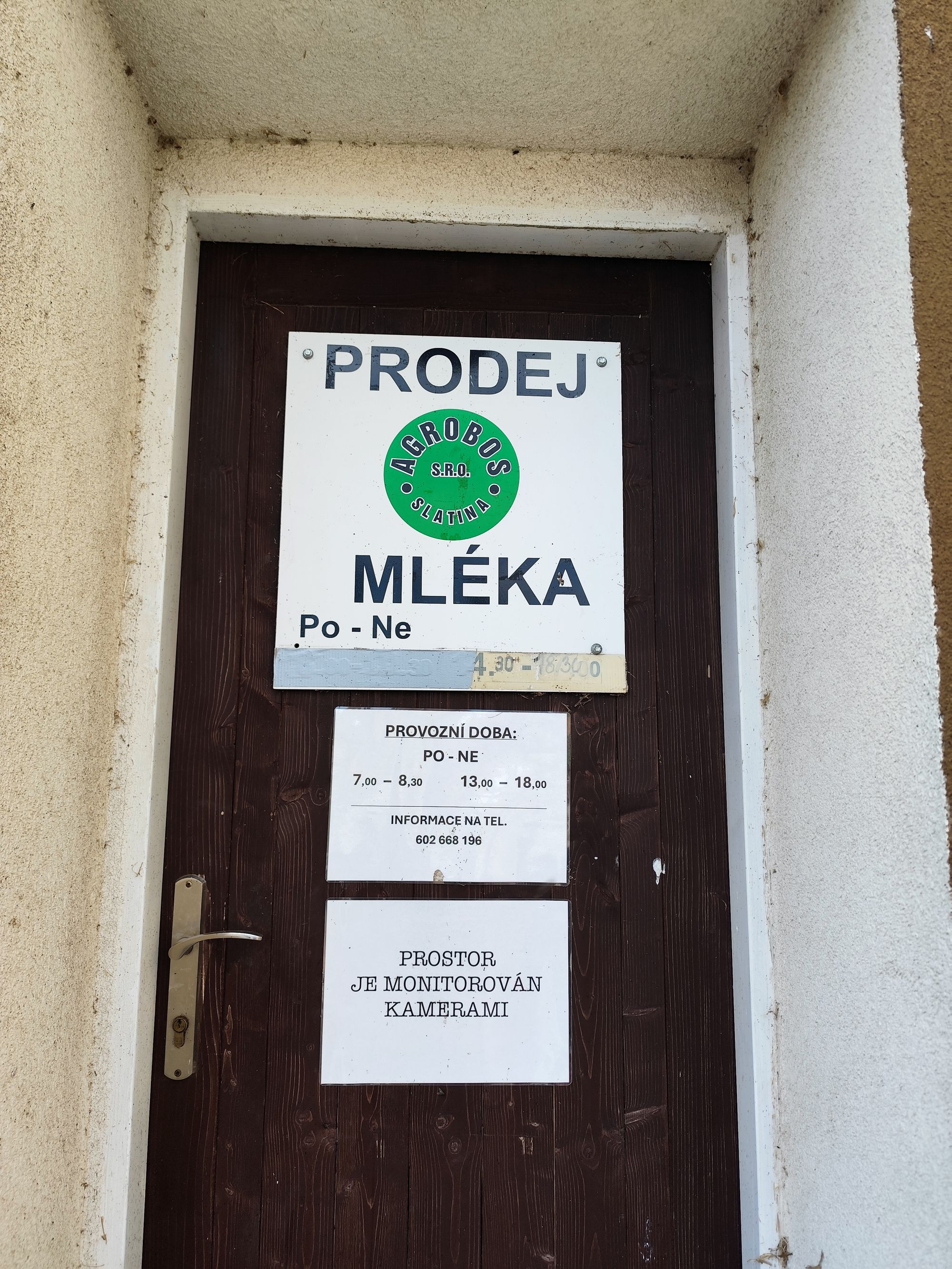 Mlékomat Agrobos Slatina foto 3