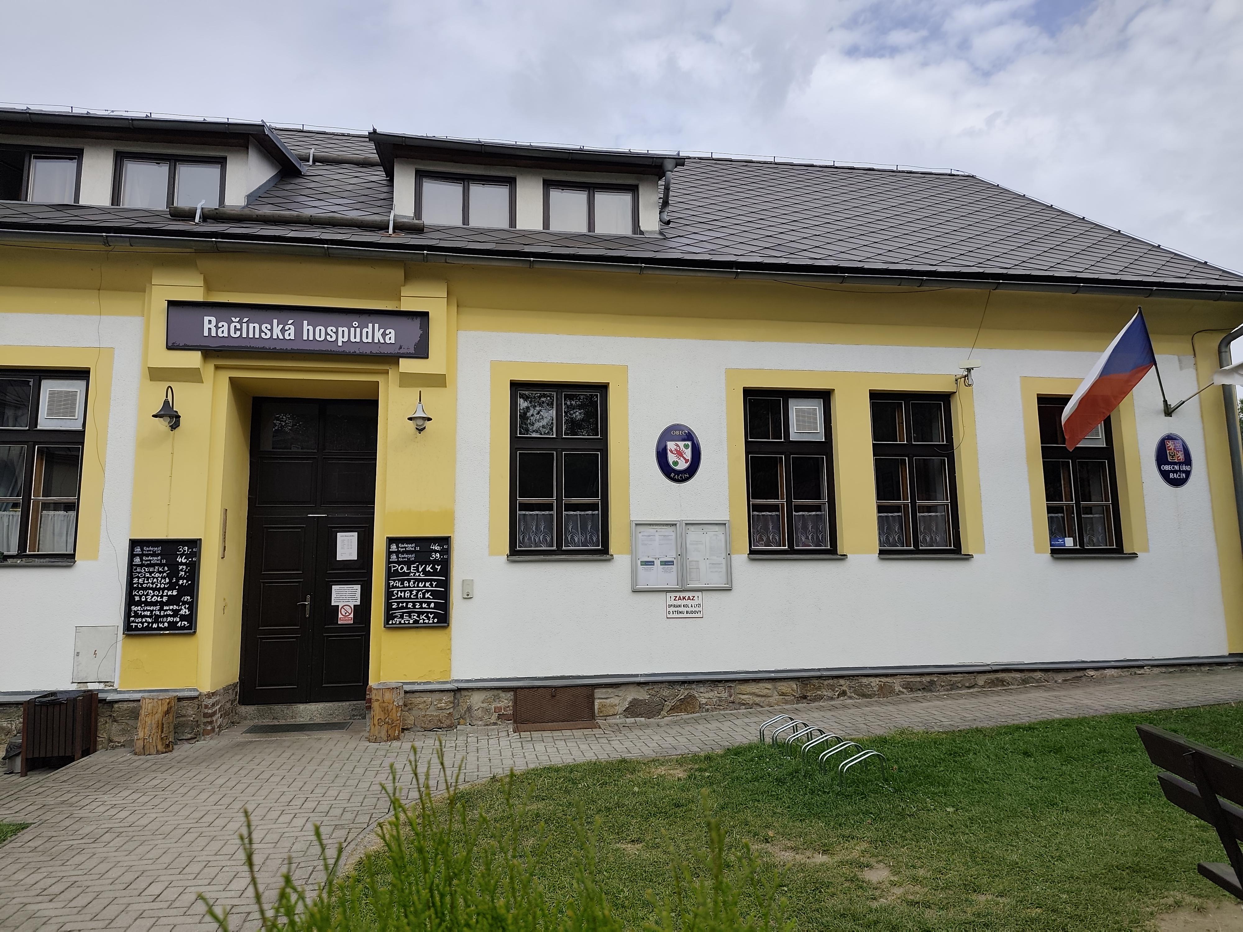 Račín - obecní úřad foto 4