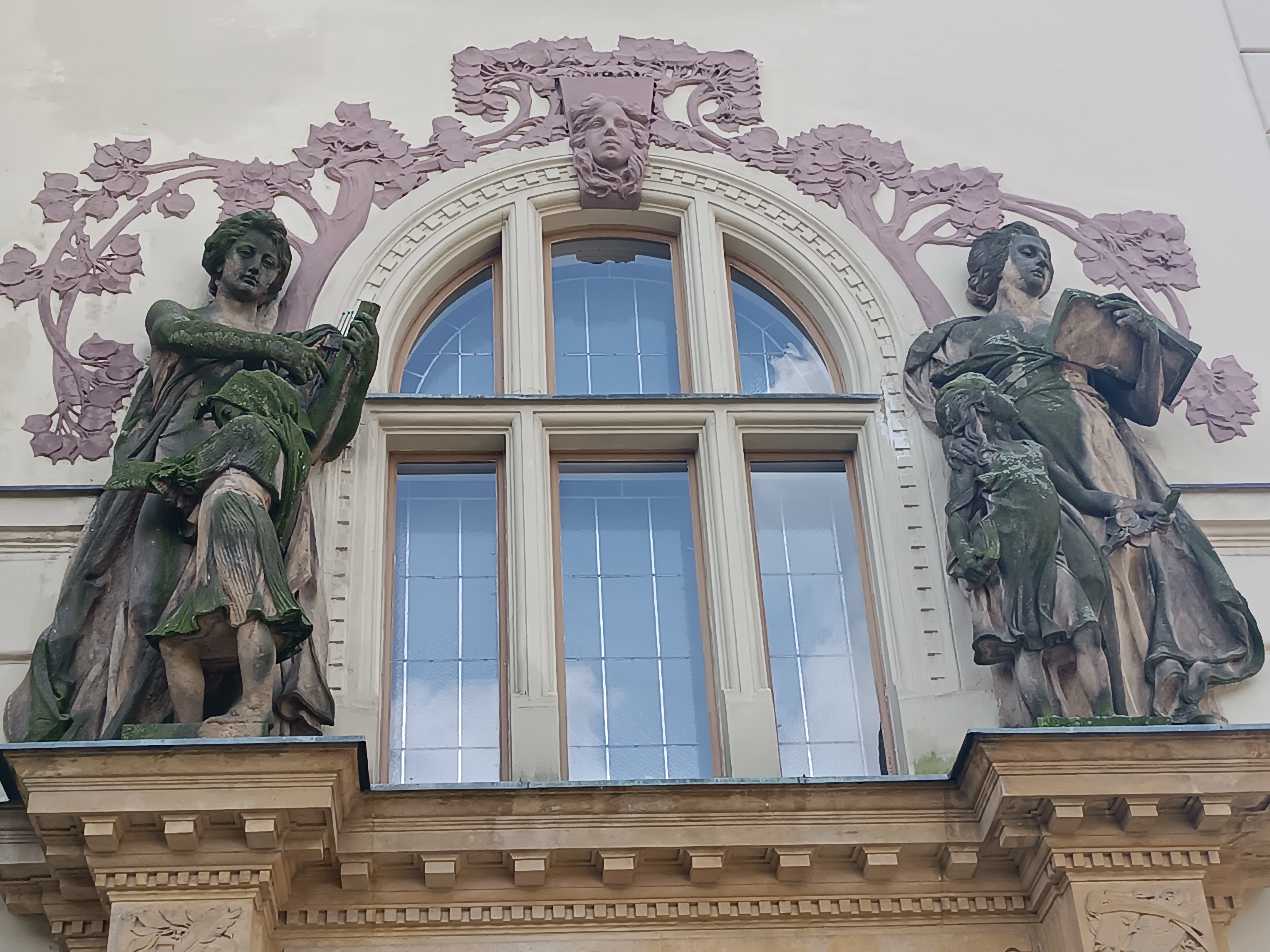 ZŠ a MŠ Praha 8, Lyčkovo náměstí foto 3