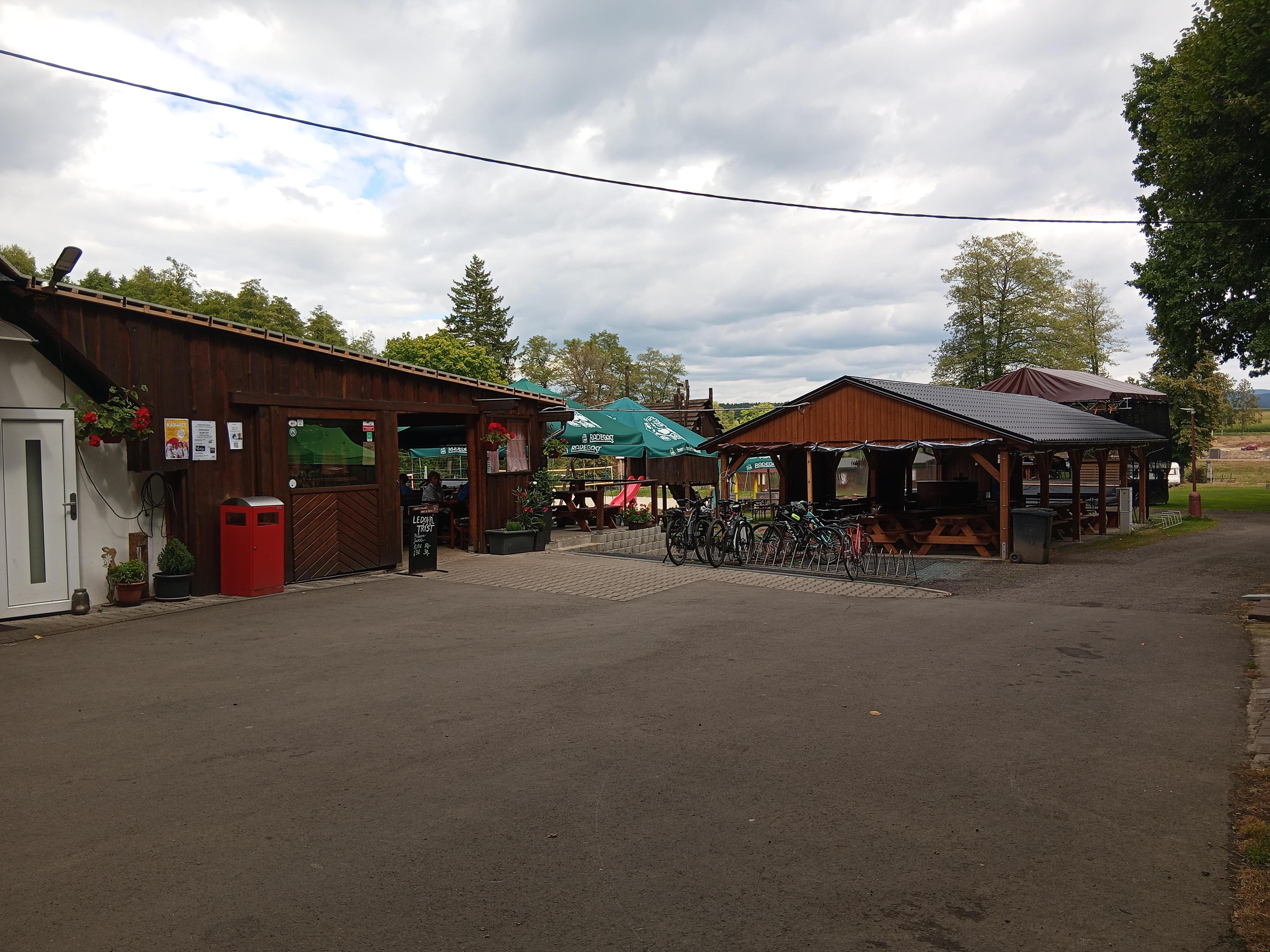 Restaurace u kempu Knoflík foto 4