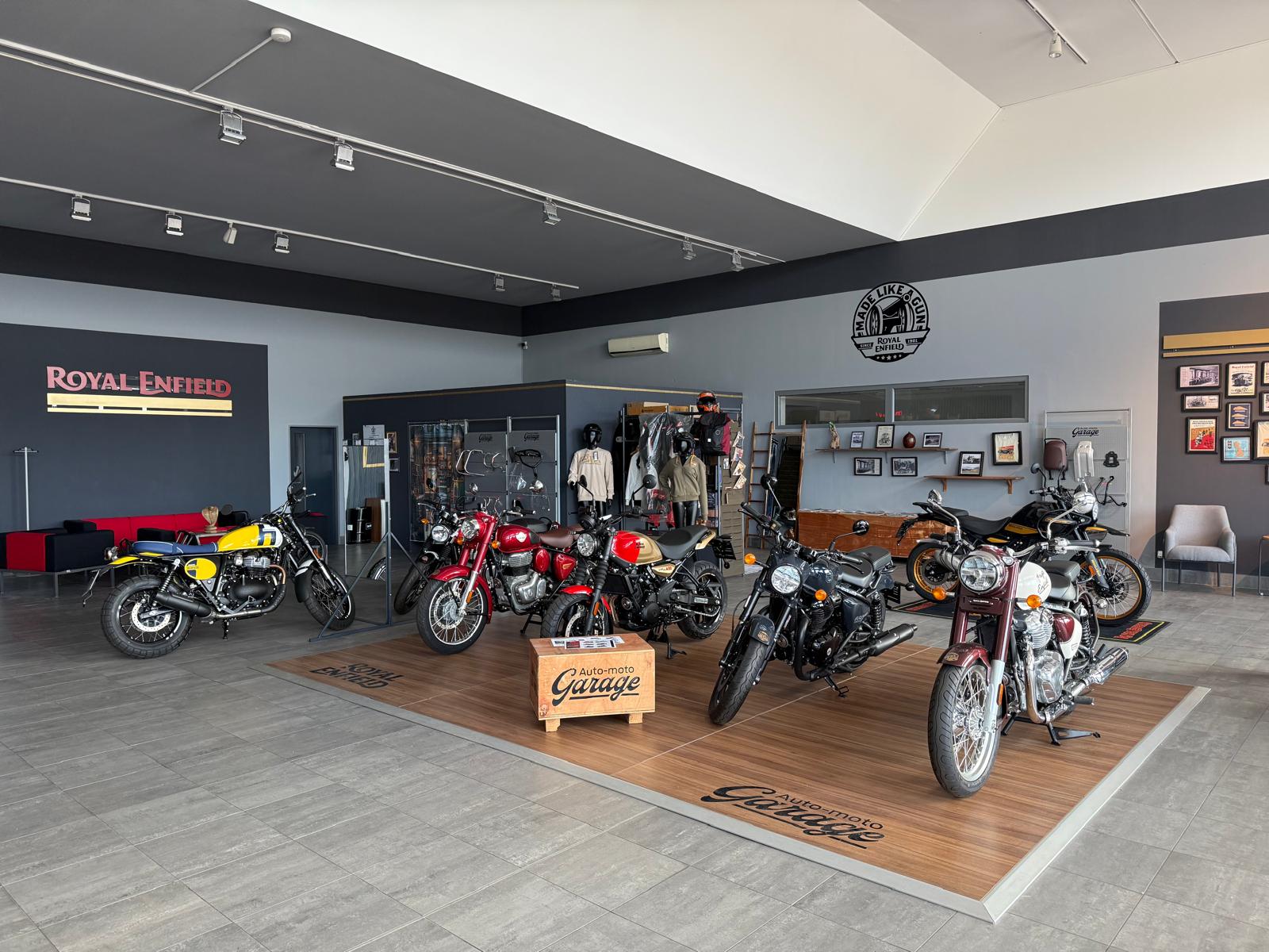 ROYAL ENFIELD Terezín foto 4