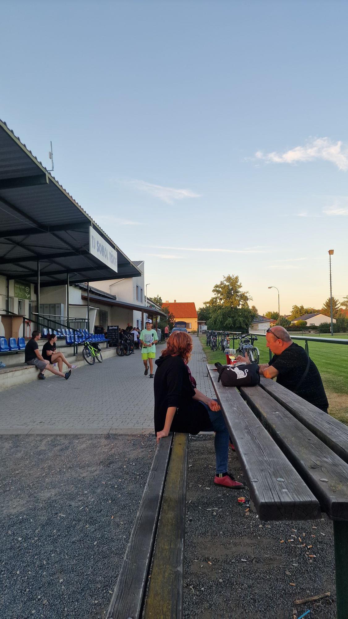 Hospoda na hřišti Tišice foto 2