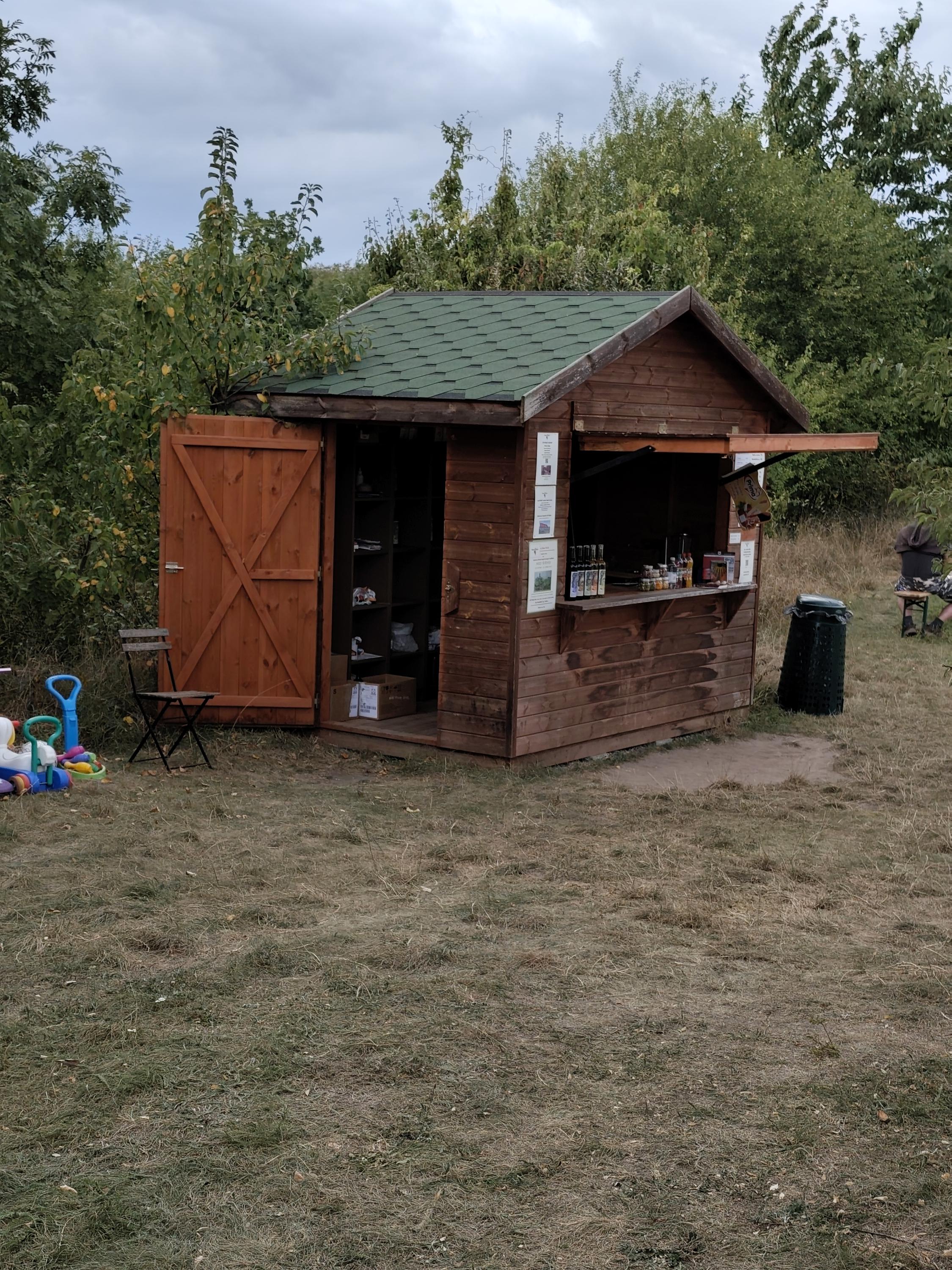 Vinný stánek foto 1