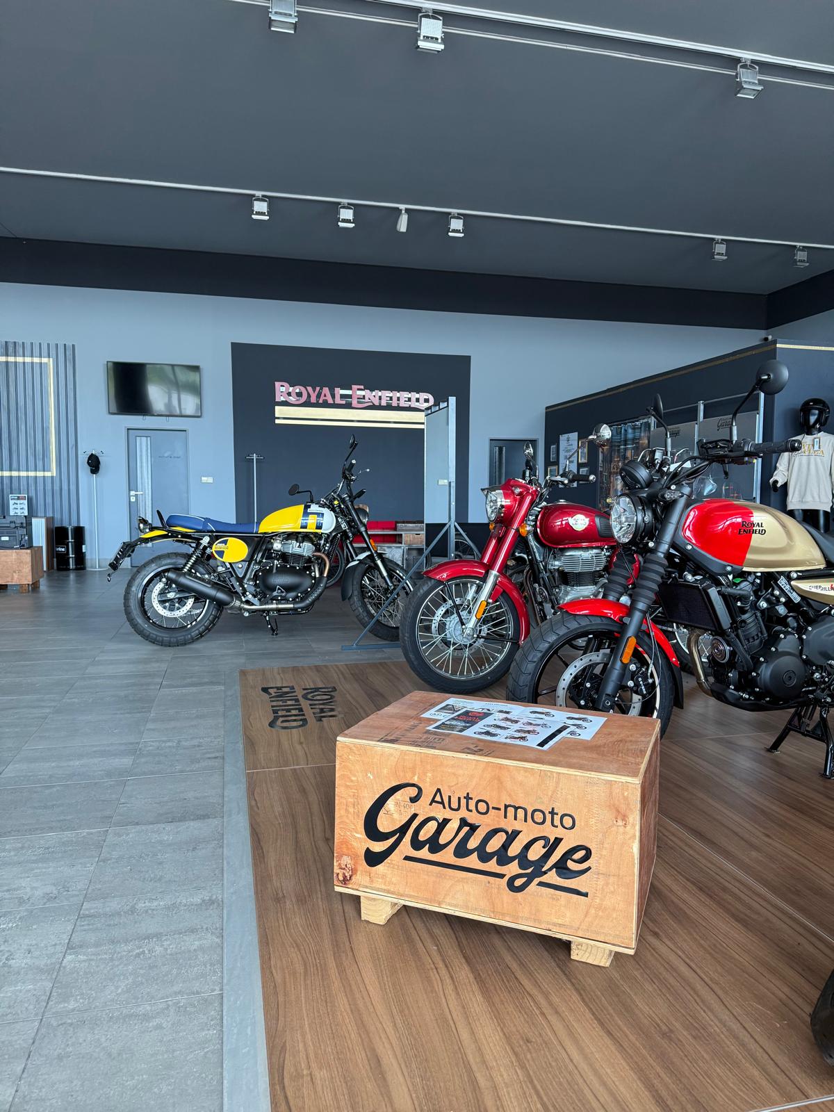 ROYAL ENFIELD Terezín foto 3