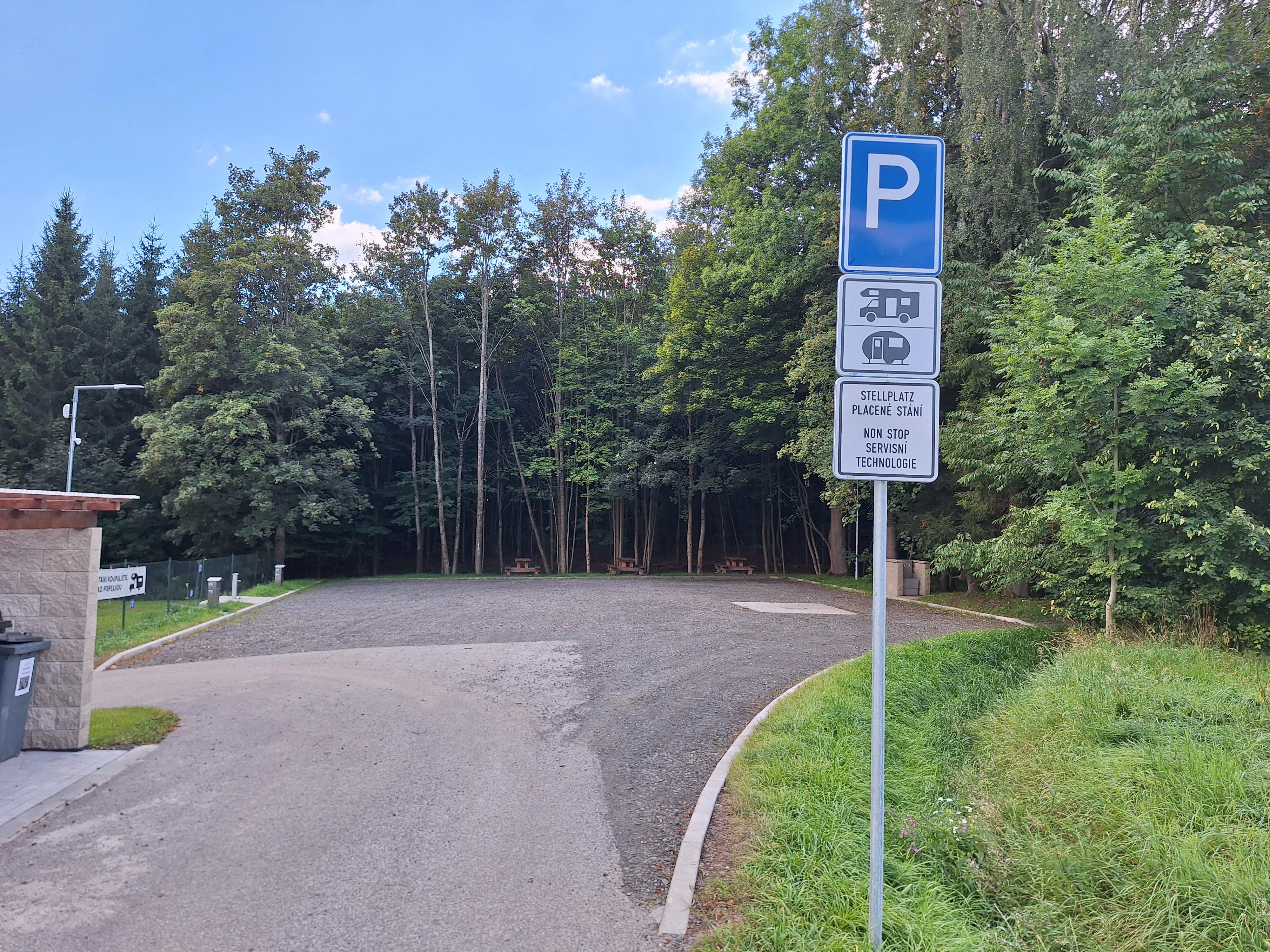 Karavanové stání Koupaliště foto 3