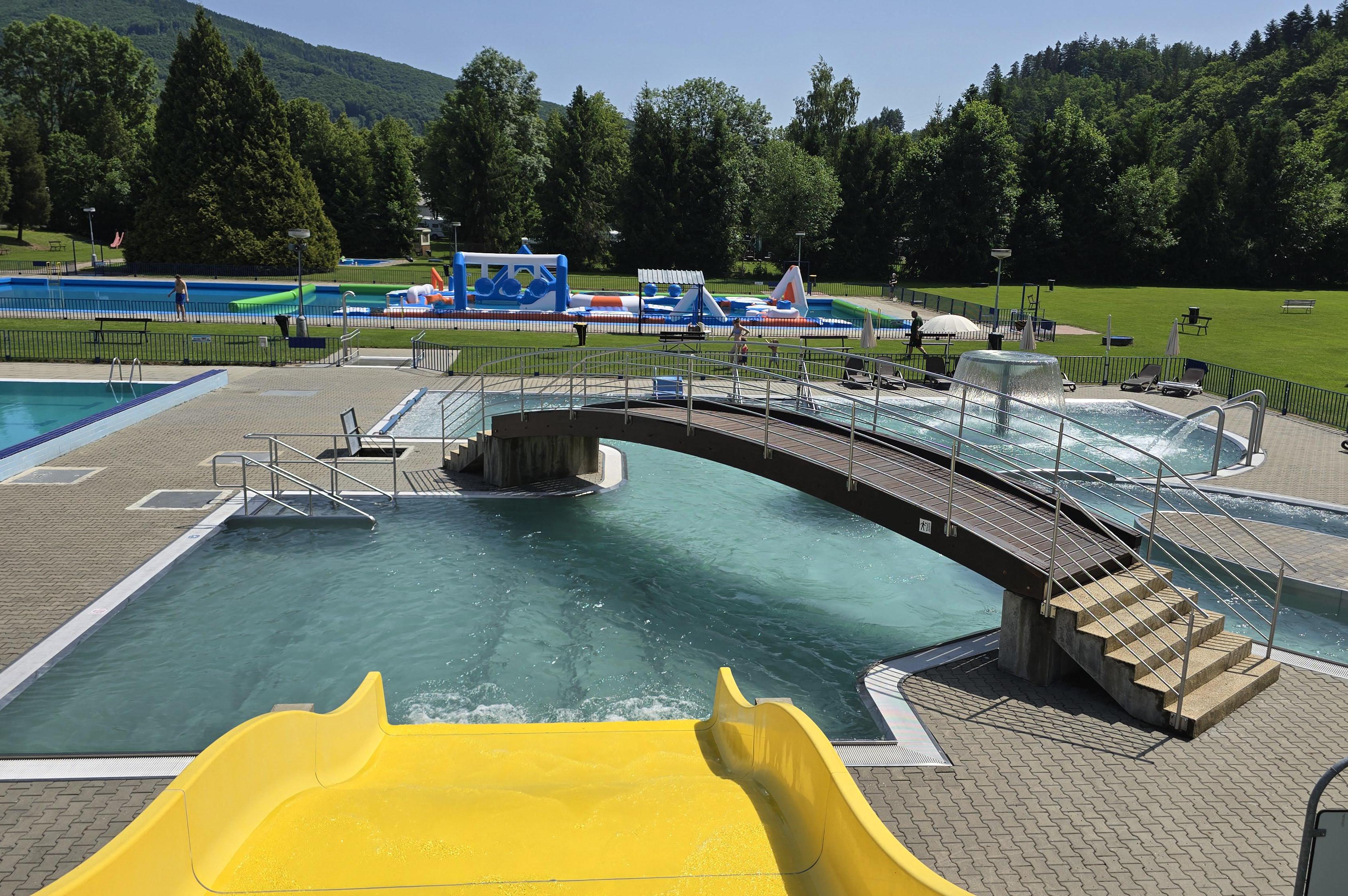 Rožnovské koupaliště foto 2