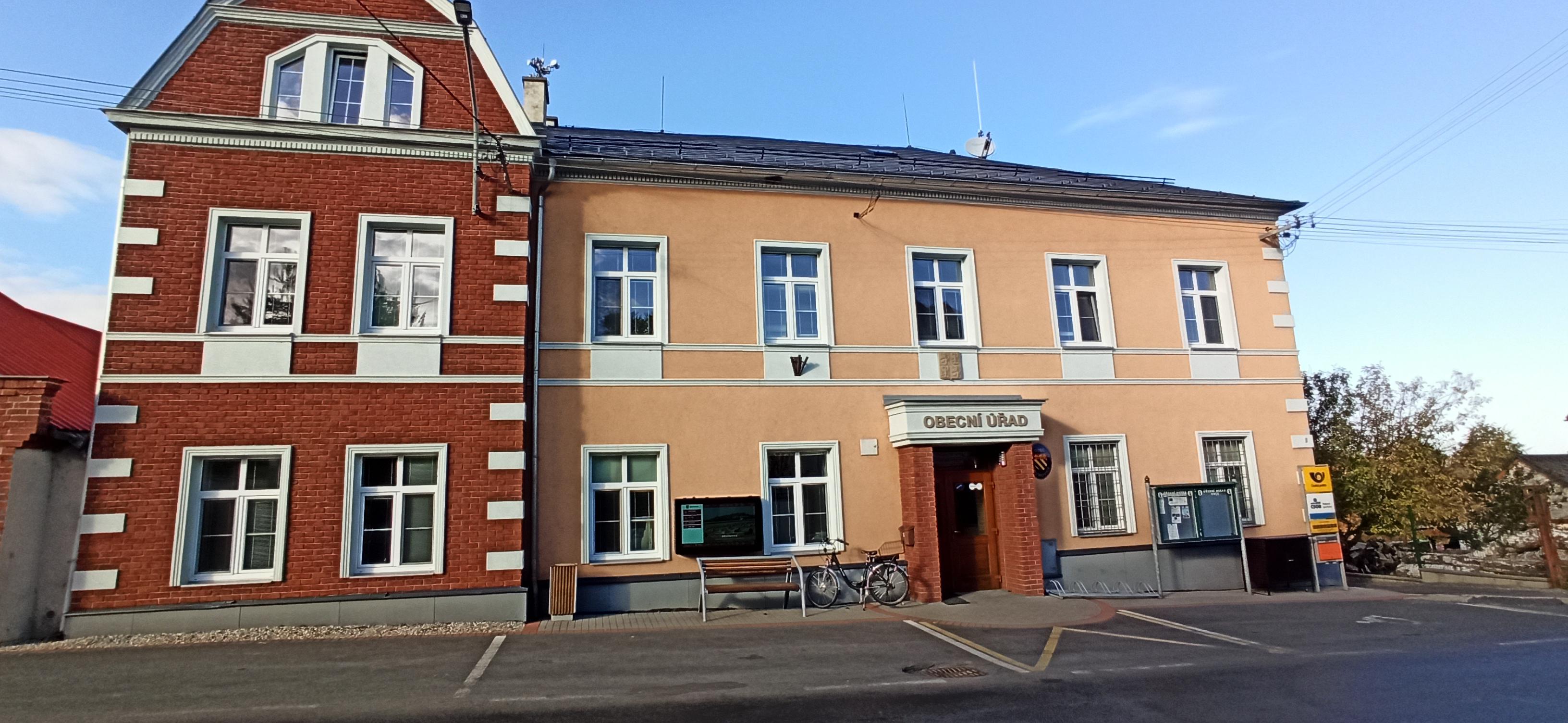 Brumovice - obecní úřad foto 3