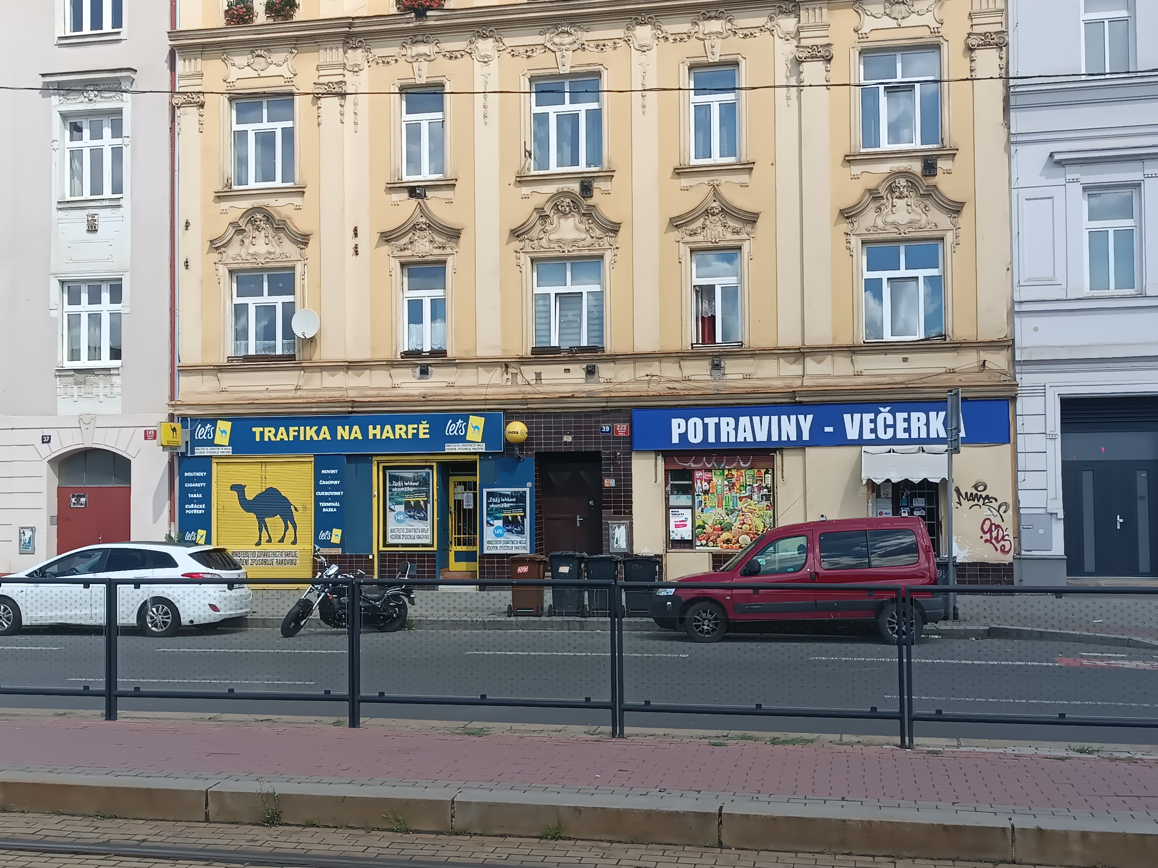 Trafika Na Harfě foto 2