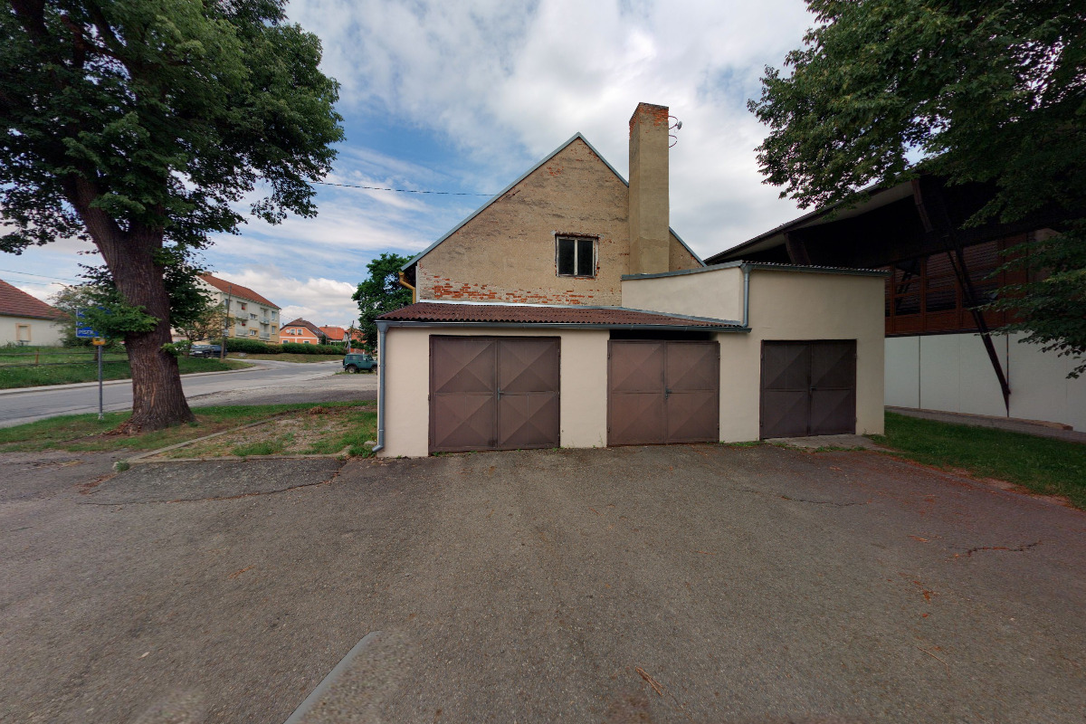 Spojovací materiál Tyršova	405