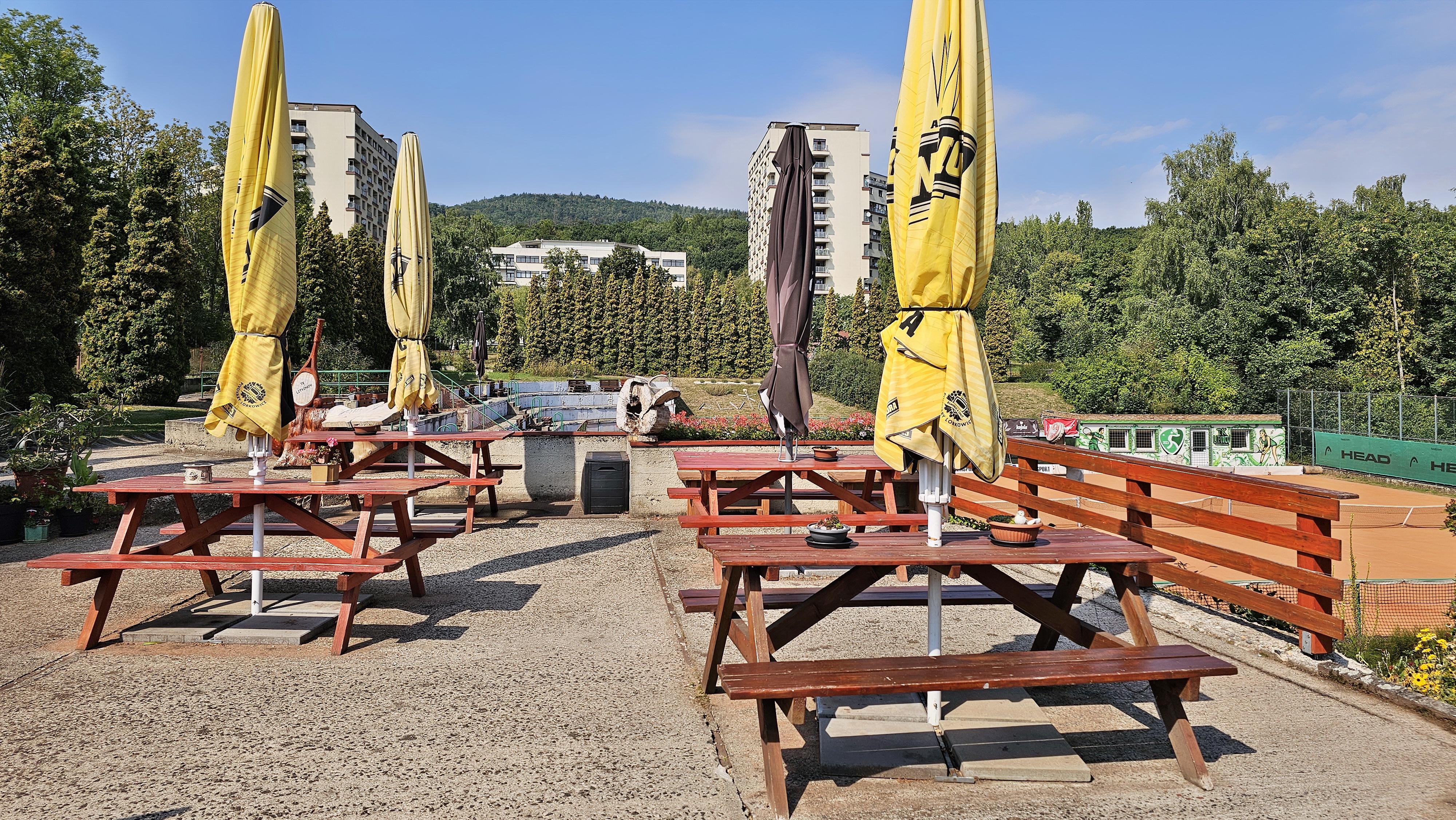 Občerstvení u sportovní haly