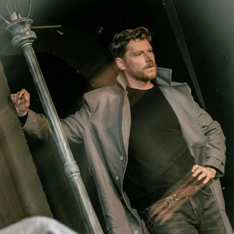 DIVADLO UNGELT foto 3