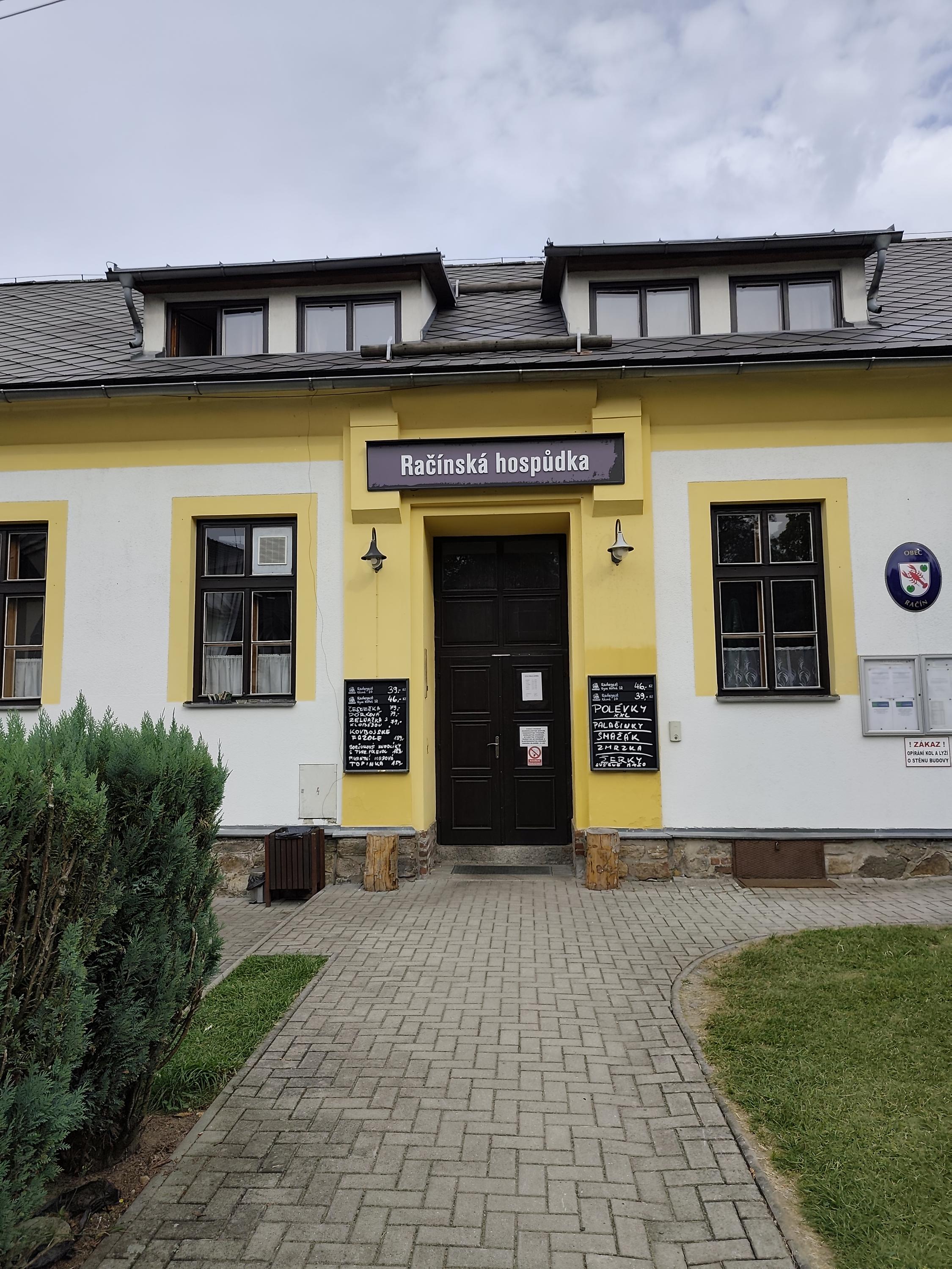 Račín - obecní úřad foto 3
