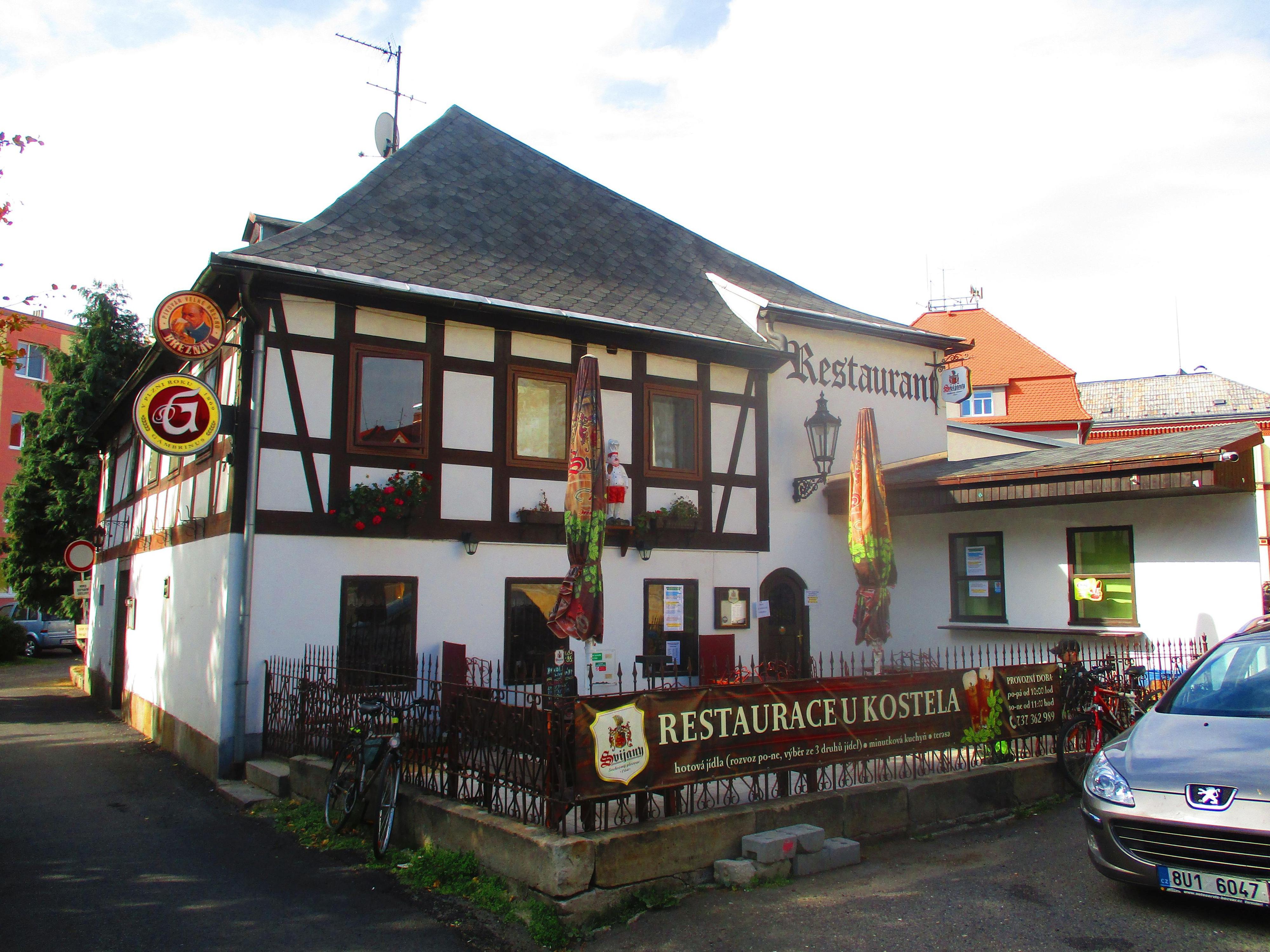 Restaurace U kostela foto 2