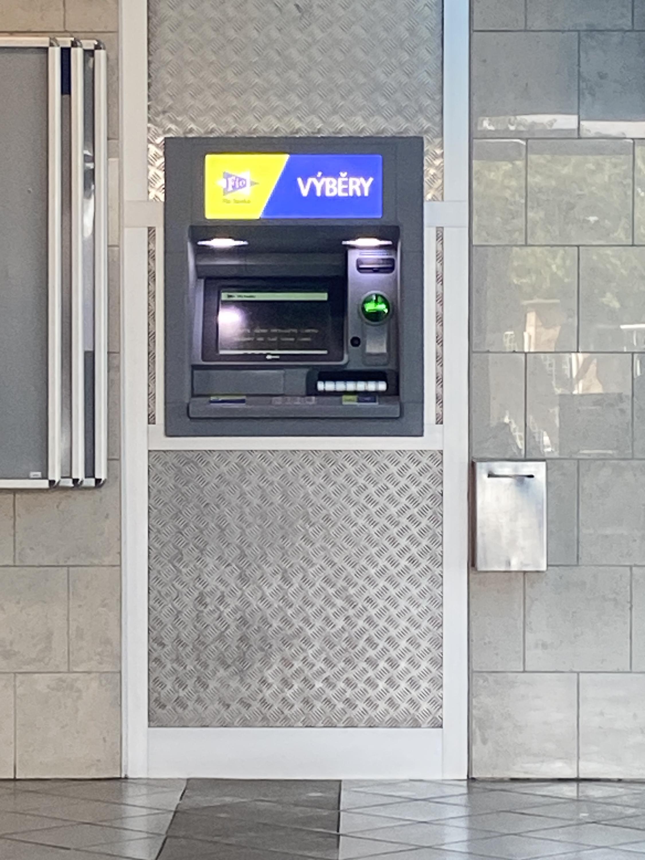 Bankomat Fio banky foto 2