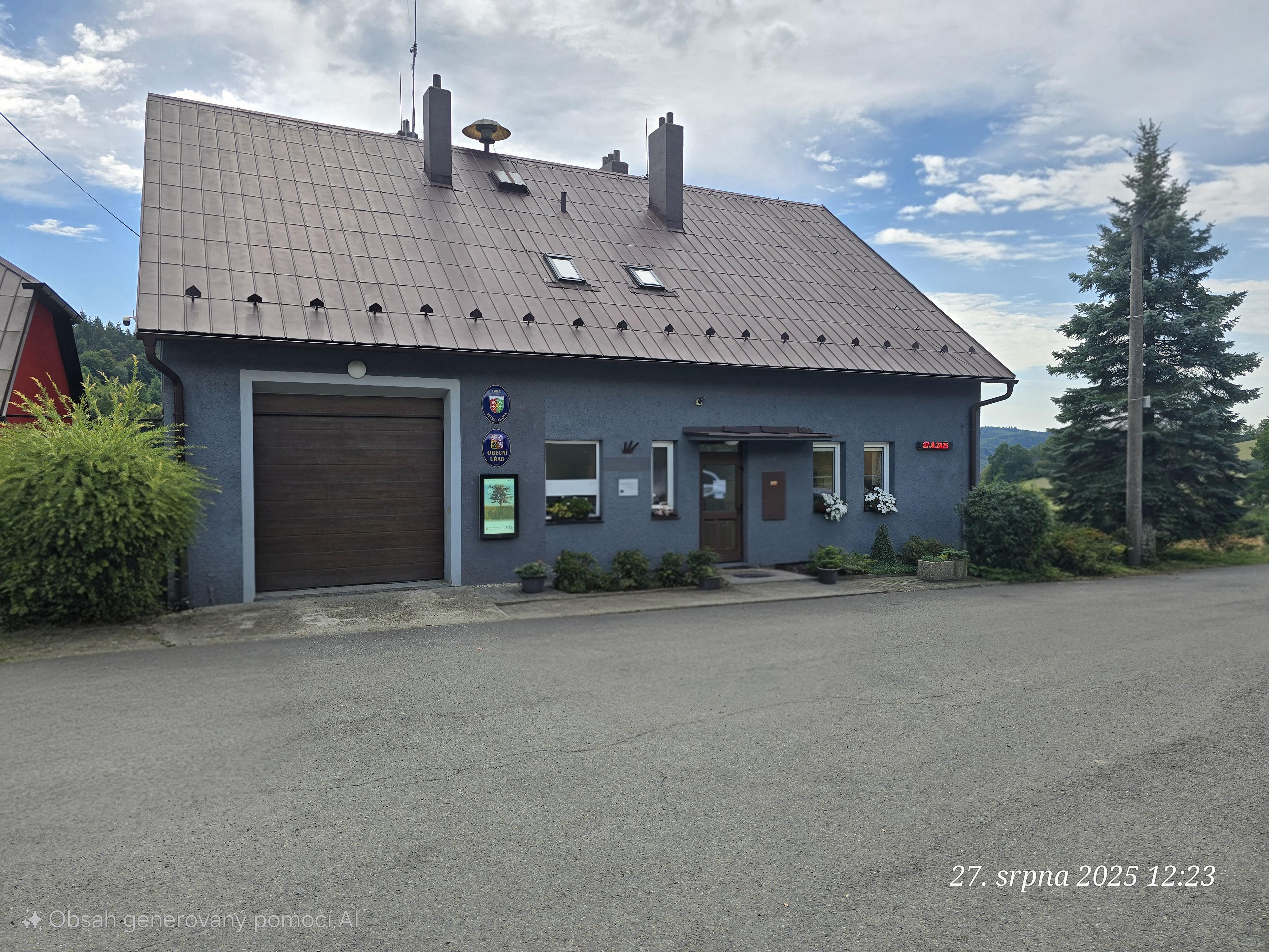 Velká Lhota - obecní úřad foto 5
