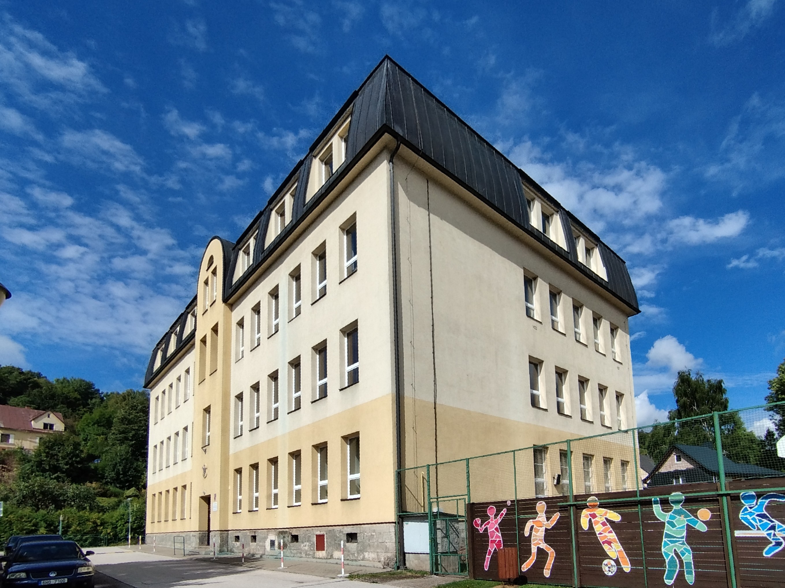 ZŠ a MŠ Svoboda nad Úpou foto 2