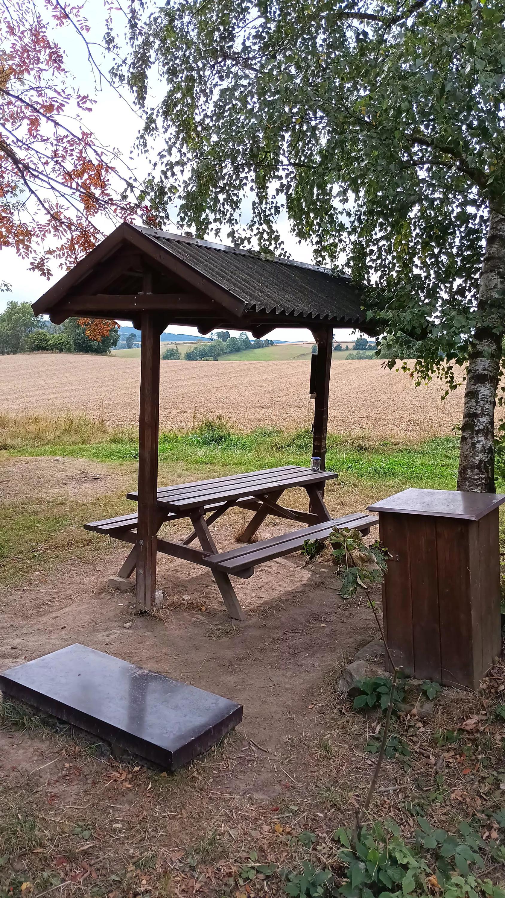 Občerstvení před Lominkou foto 4