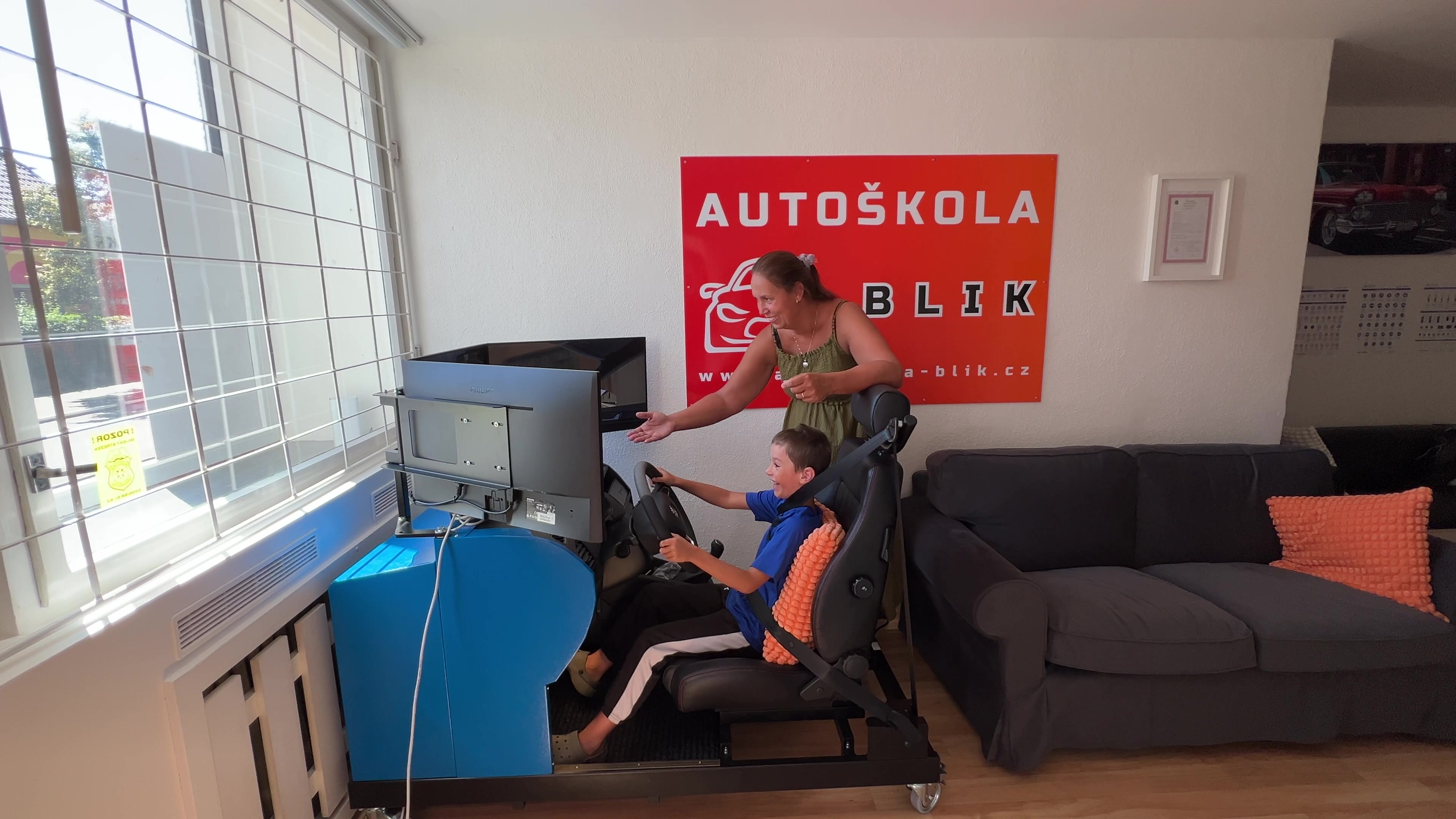 Autoškola BLIK - Jana Fröhlichová foto 2 (náhled videa)