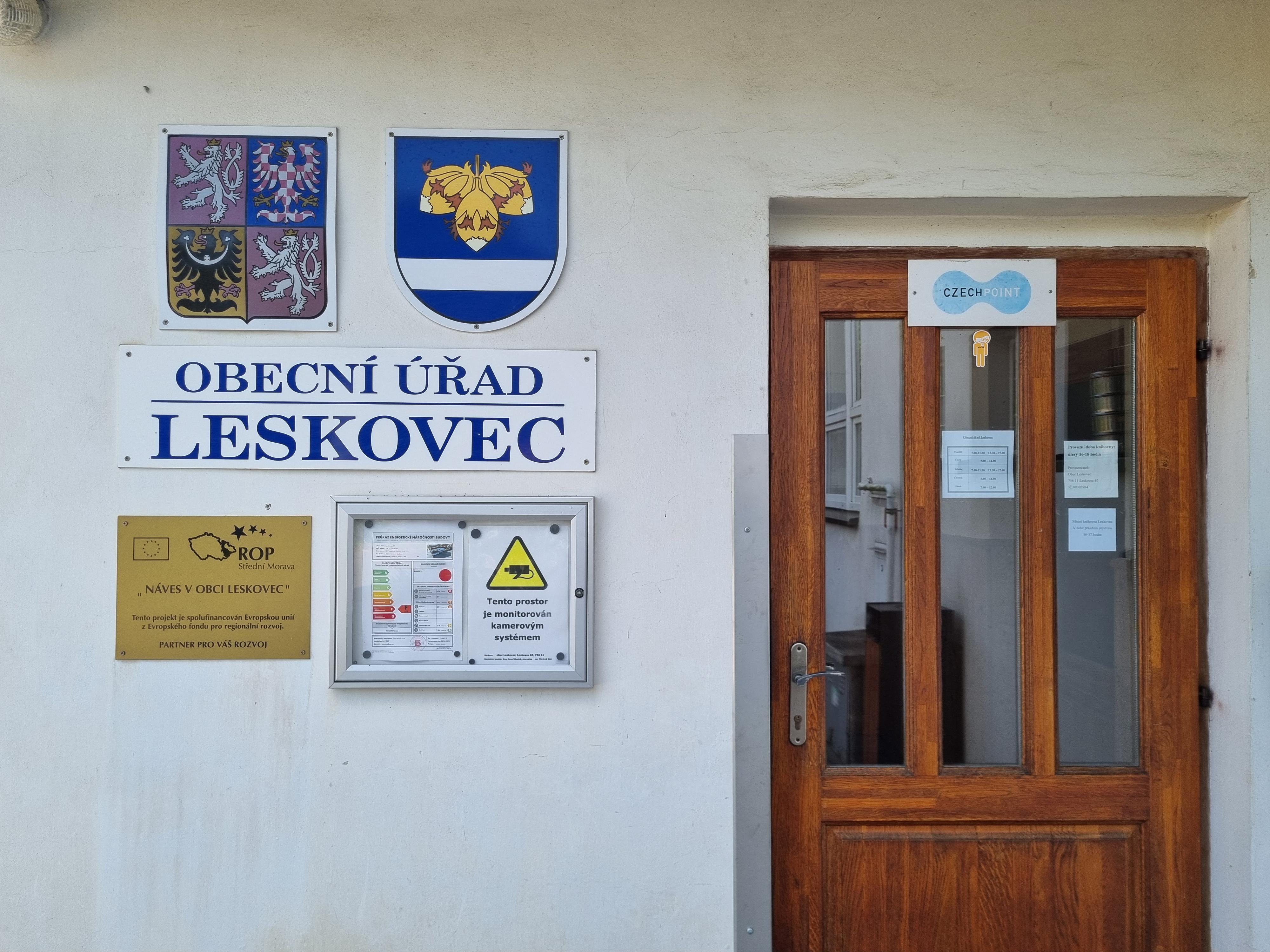 Leskovec - obecní úřad foto 2