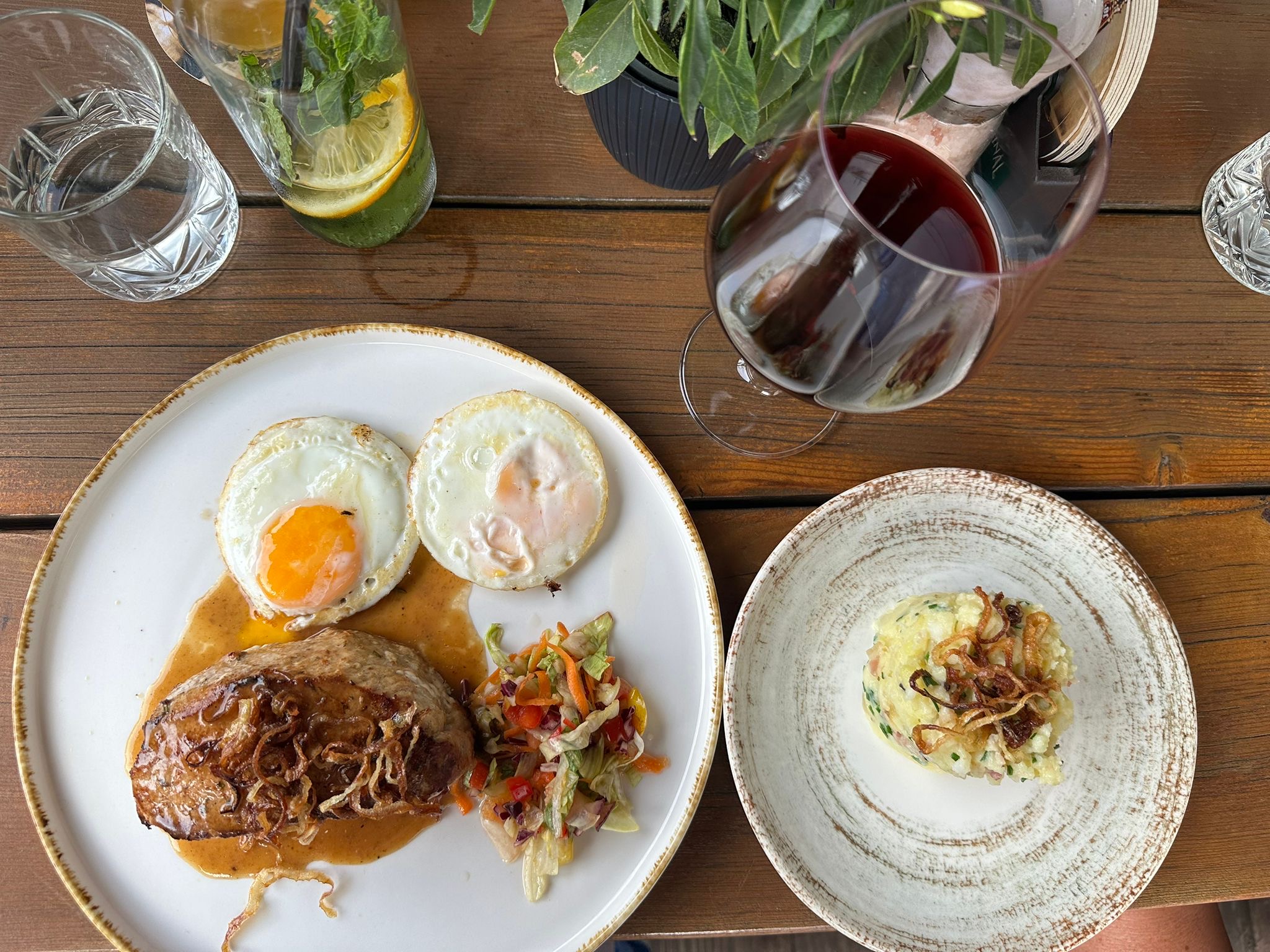 Restaurace Novopacké sklepy