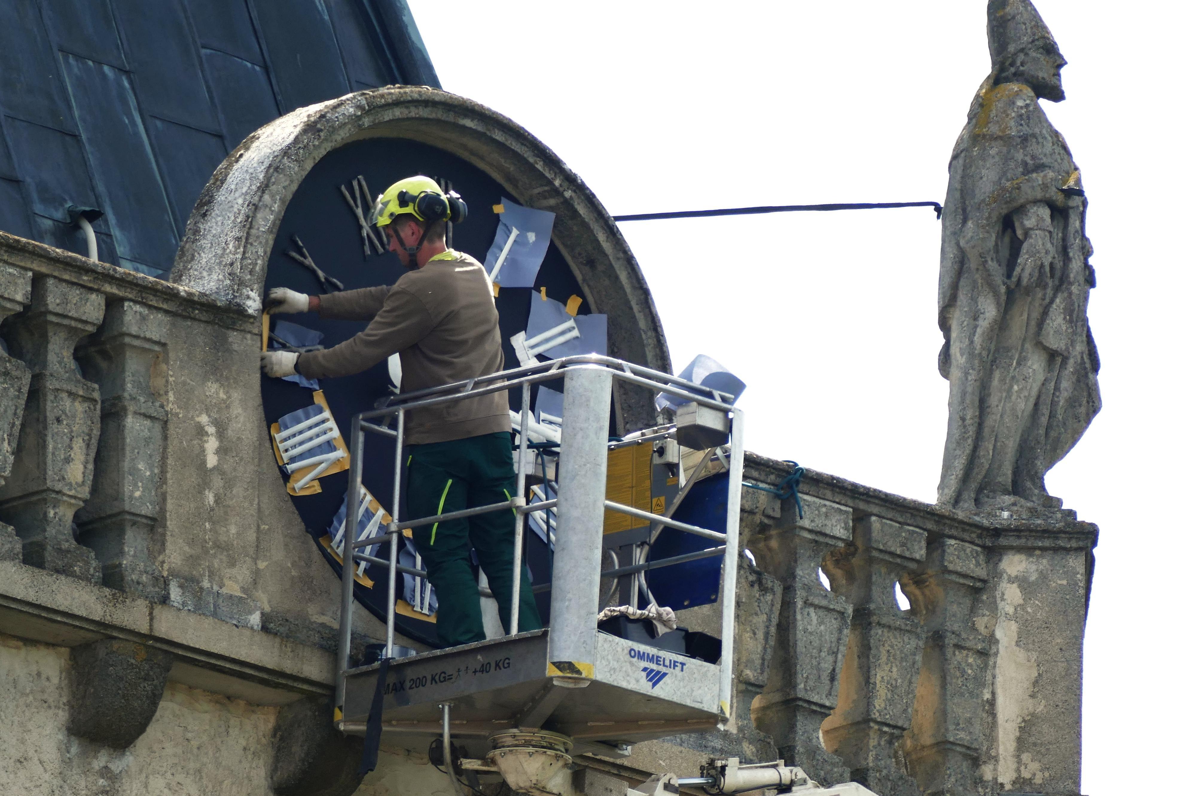 Práce jako na kostele s.r.o. foto 1