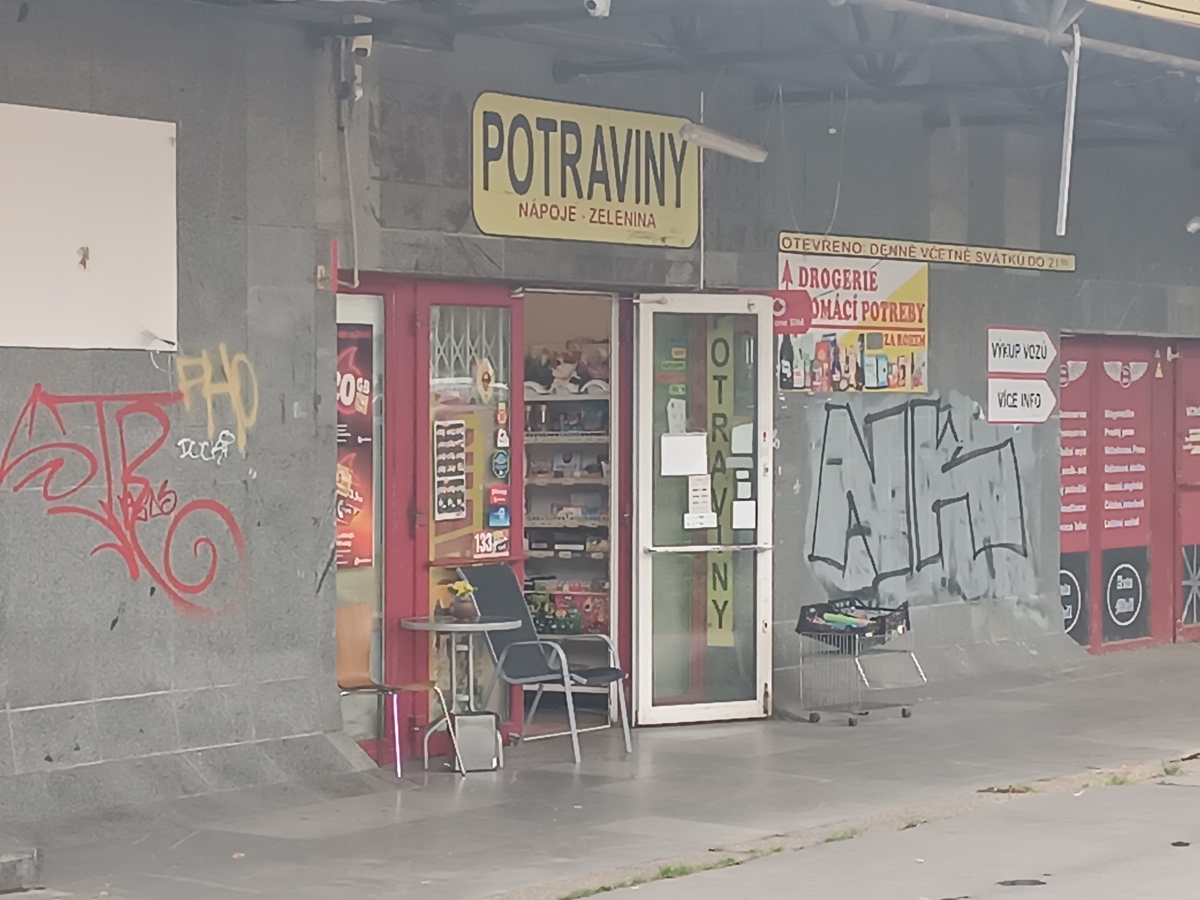 Potraviny Lovosická