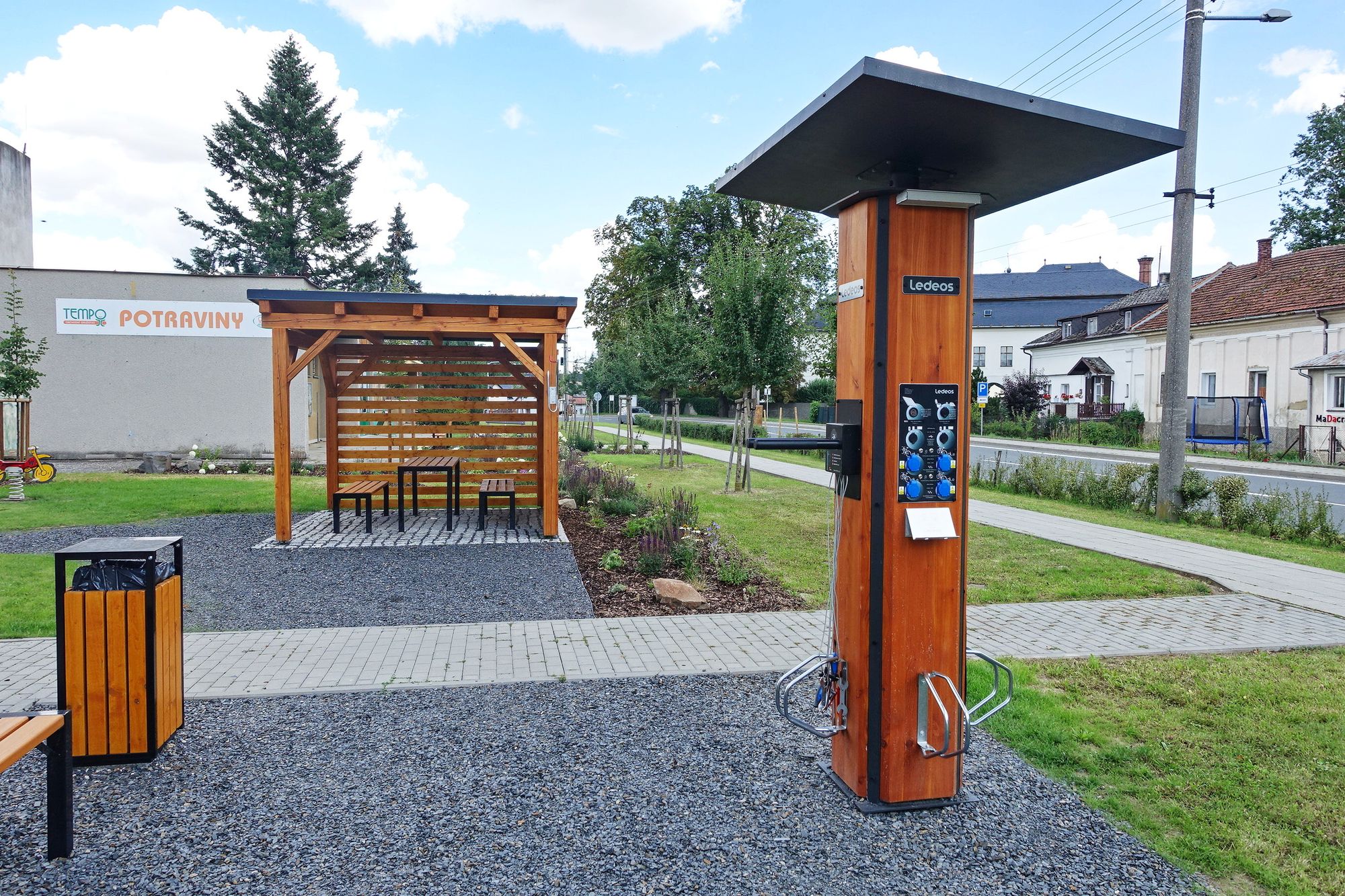 Multifunkční dobíjecí stanice Litultovice foto 2