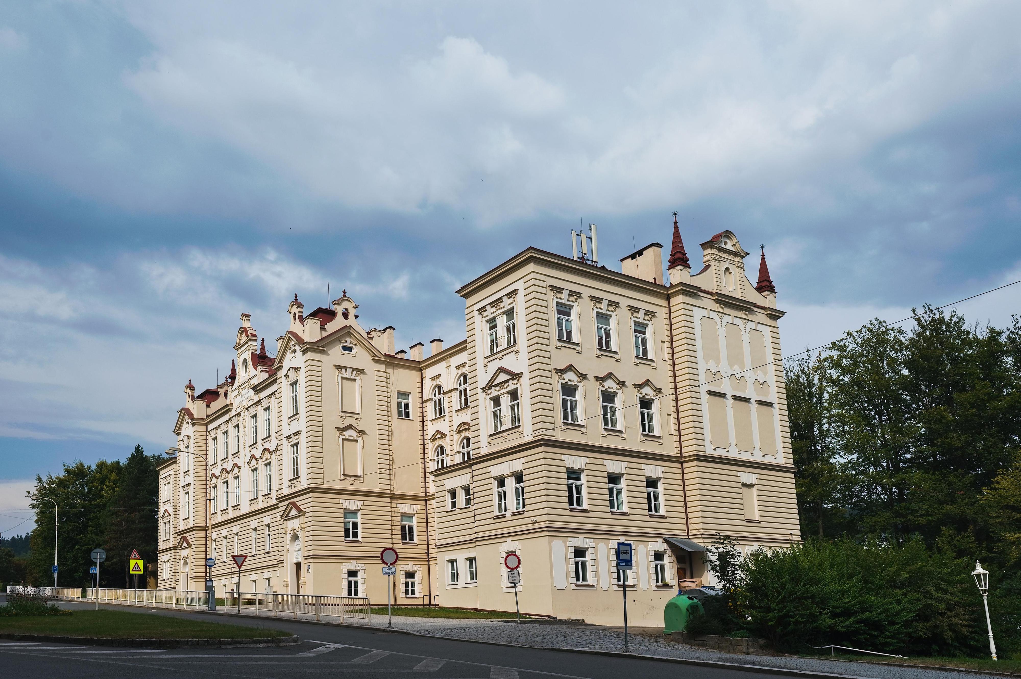 Gymnázium a obchodní akademie Mariánské Lázně foto 3