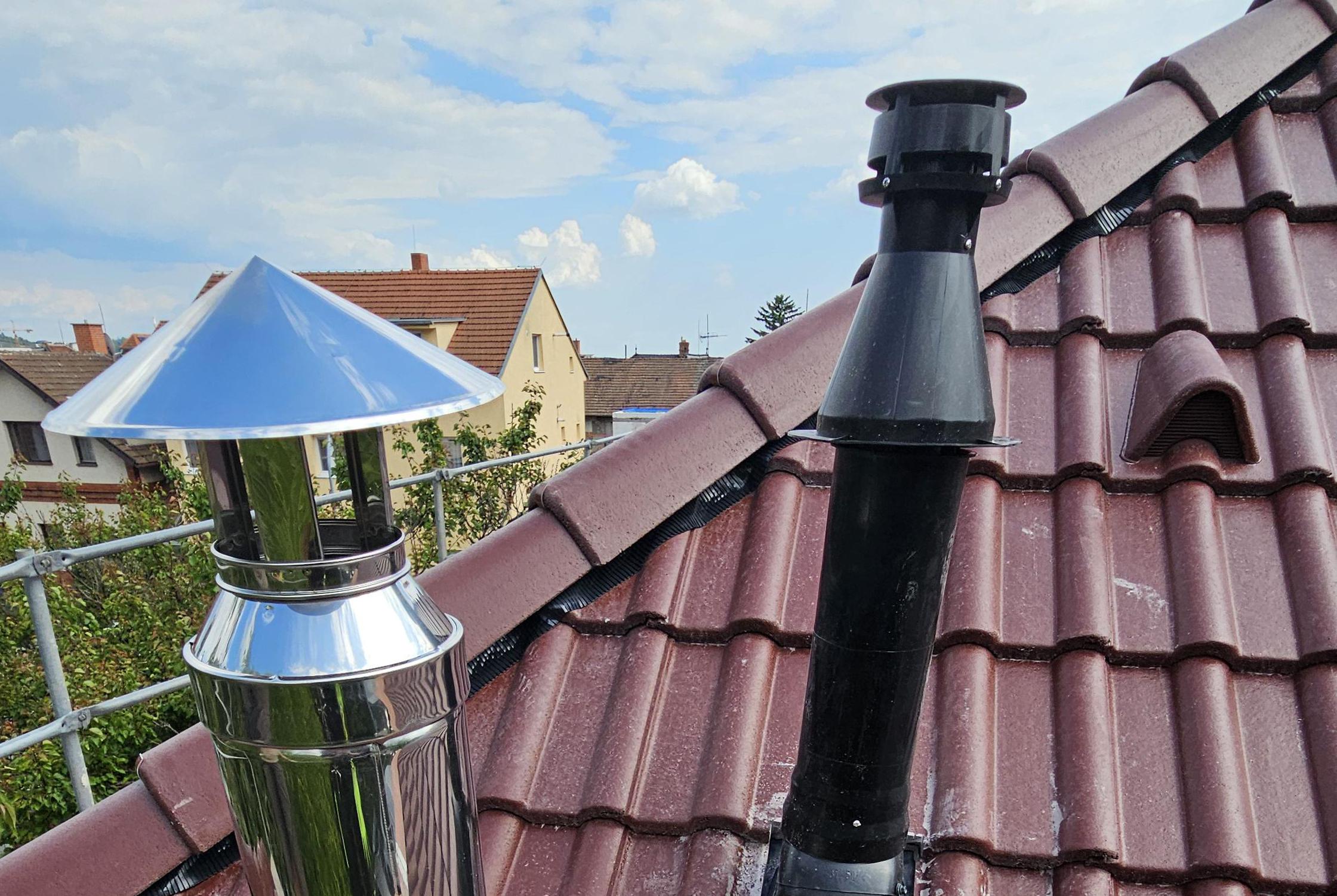 Čištění komínů na dřevo  1400,-Kč, na plyn 900,-Kč