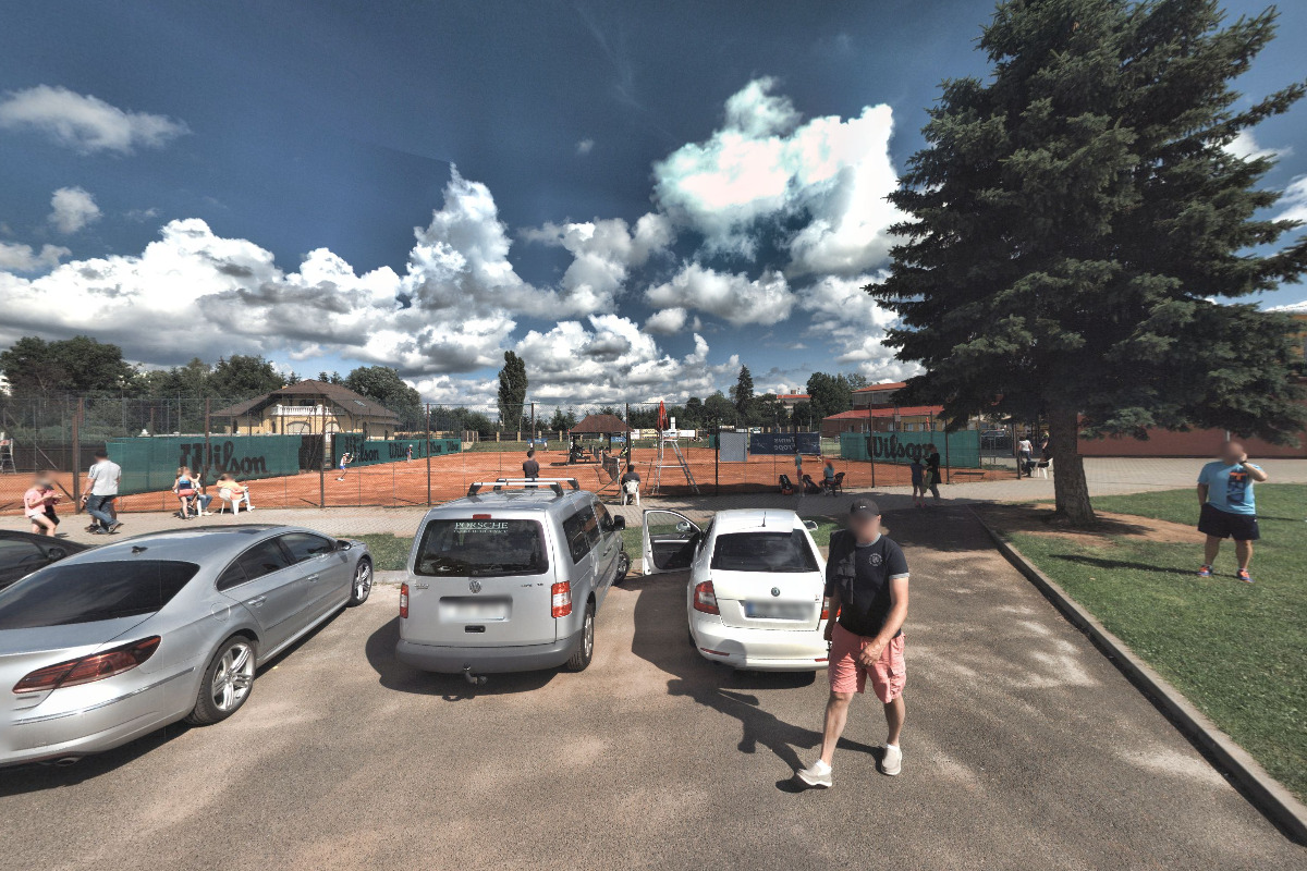 Tenisové hřiště 4